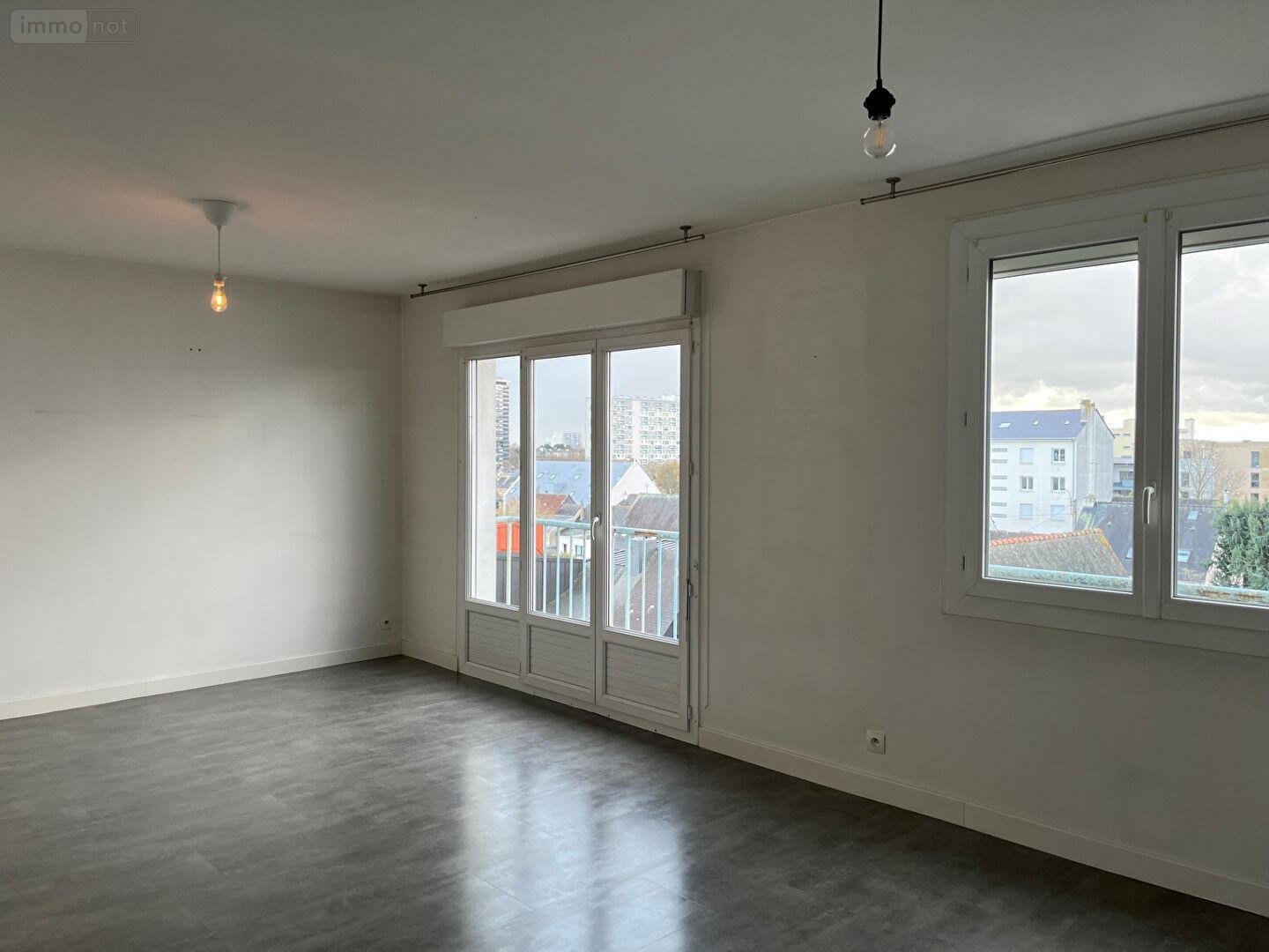 Location appartement Rennes 35000 Ille-et-Vilaine 58 m2 2 pièces 773 euros