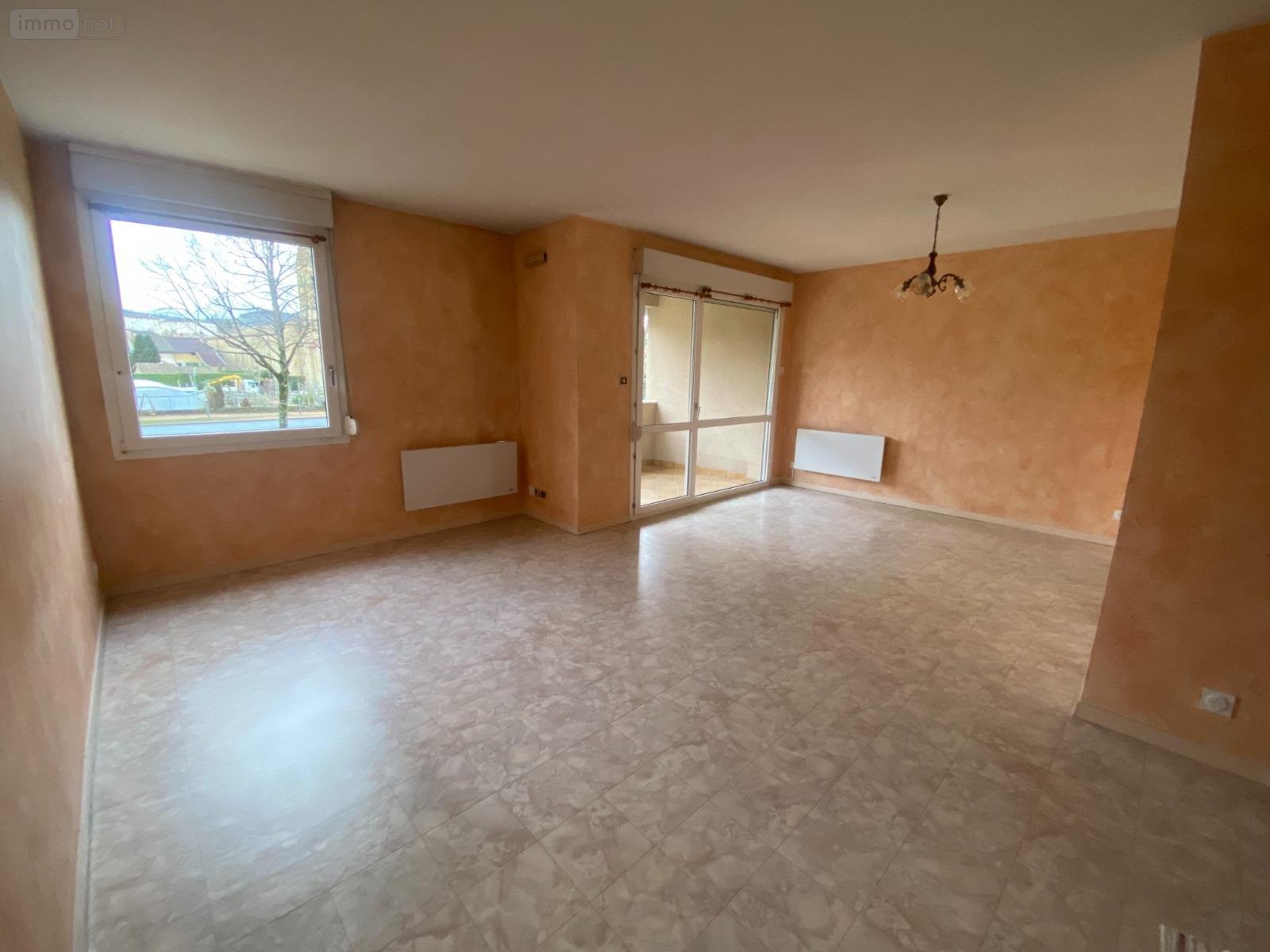 Location appartement Cluny 71250 Saône-et-Loire 64 m2 3 pièces 710 euros