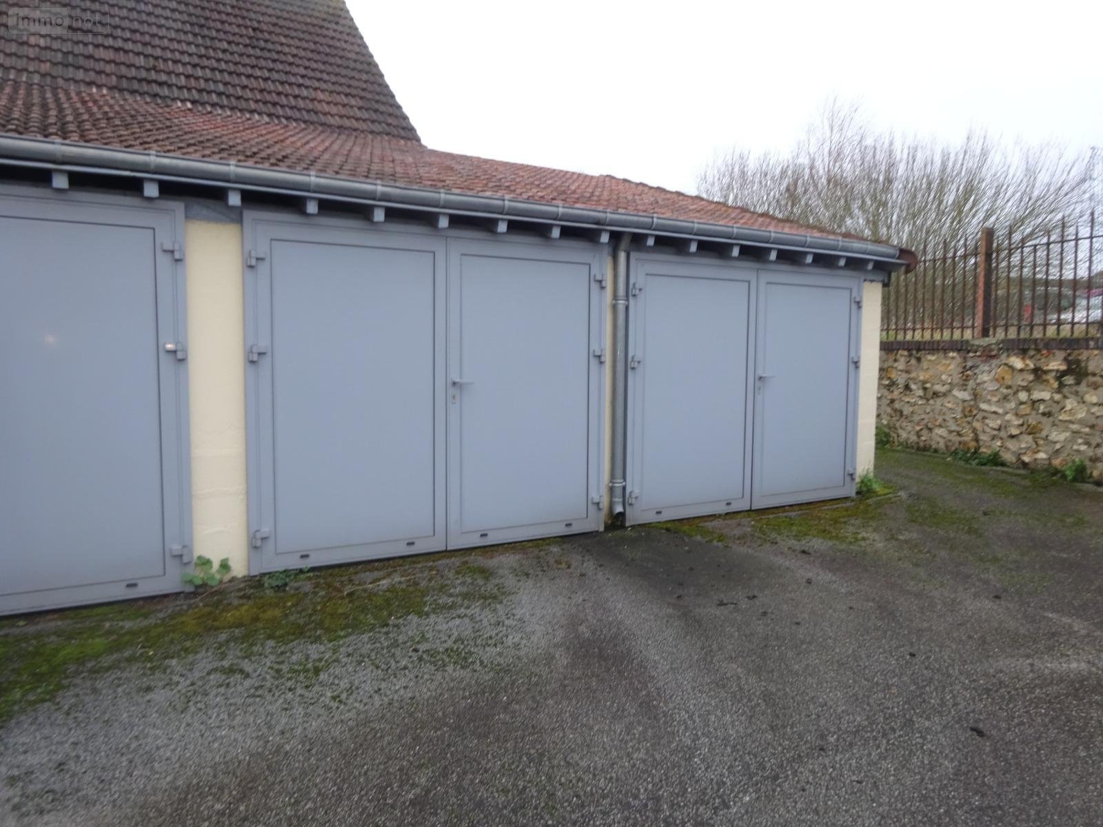 Location garage et parking Nogent-le-Rotrou 28400 Eure-et-Loir 11 m2  30 euros