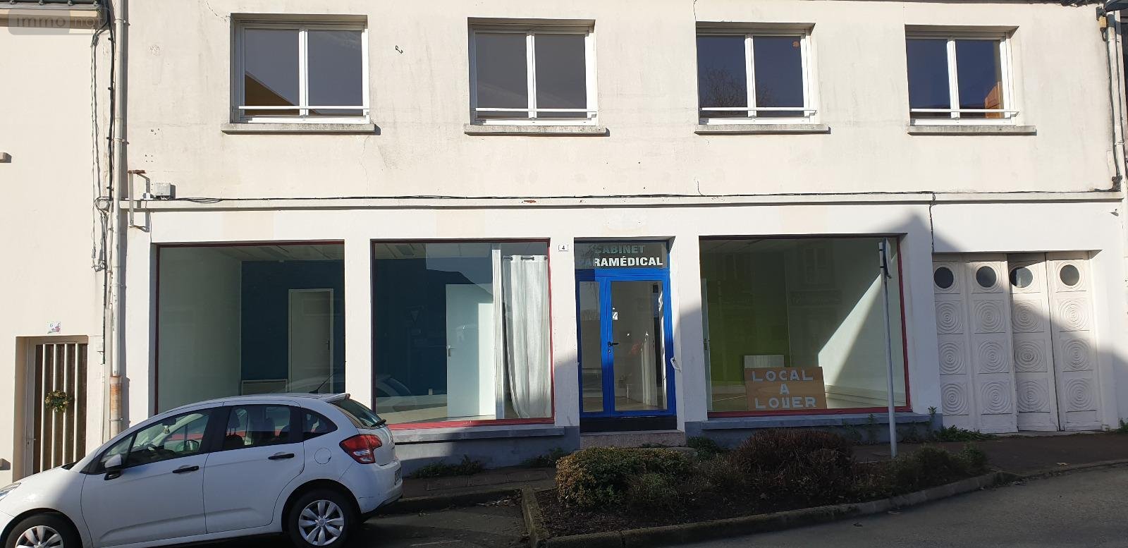 Location fonds et murs commerciaux Baud 56150 Morbihan 100 m2  610 euros