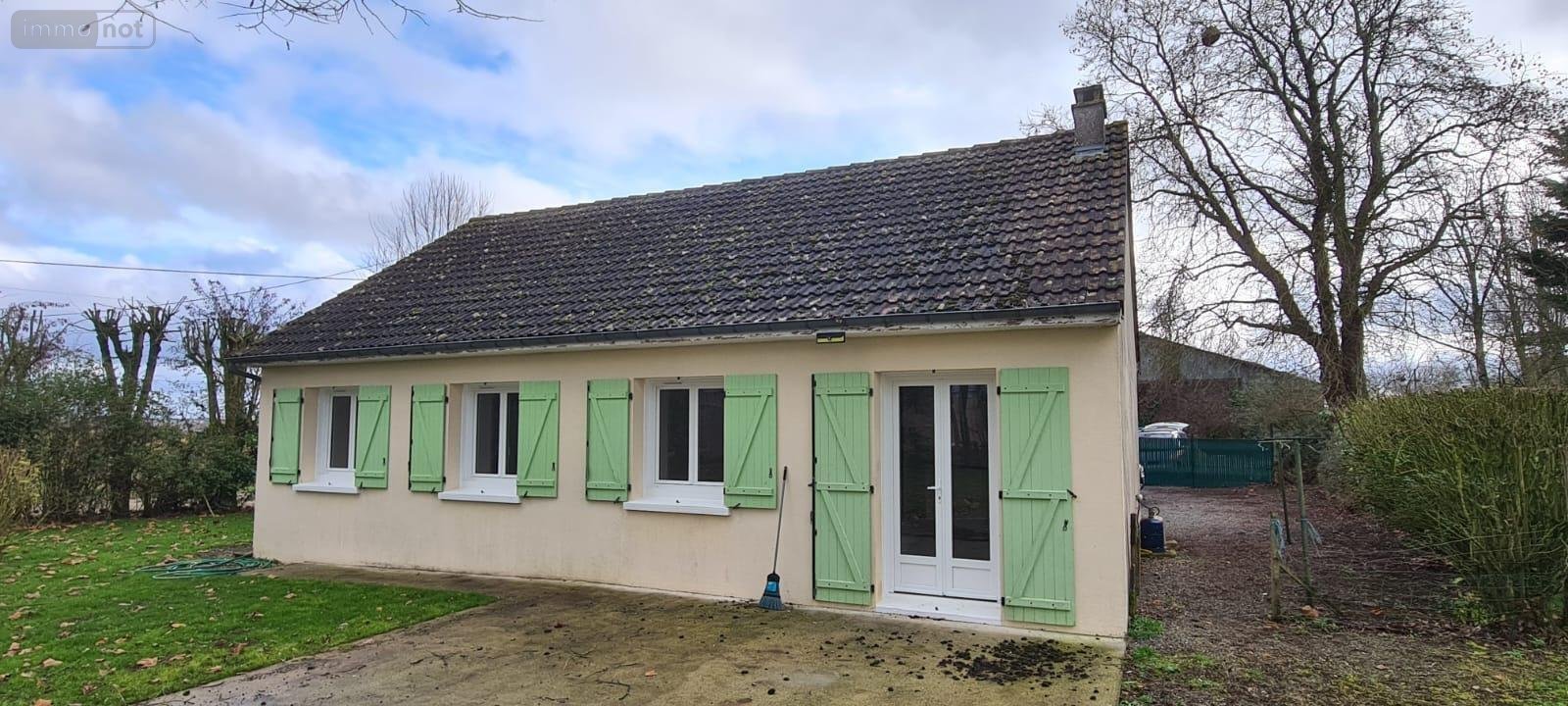 Location maison Parcé-sur-Sarthe 72300 Sarthe 81 m2 4 pièces 750 euros