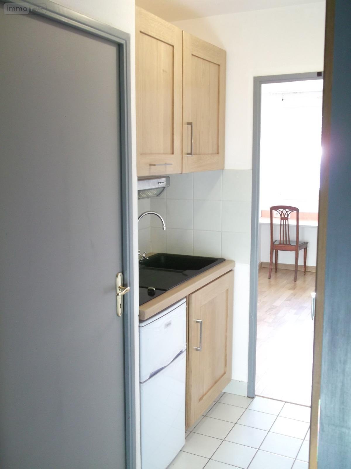 Location appartement Bourg-en-Bresse 01000 Ain 19 m2 1 pièce 475 euros