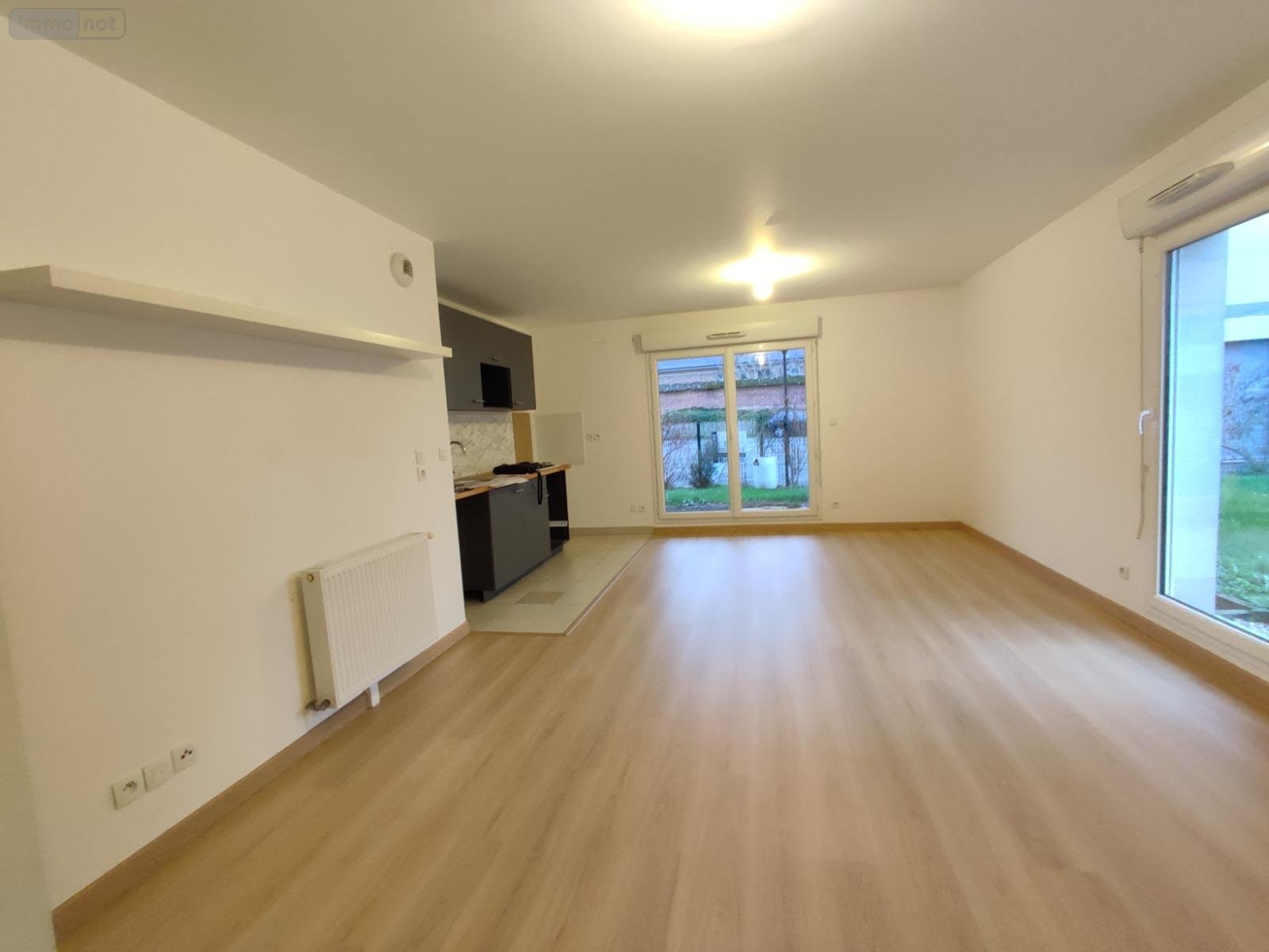 Location appartement Grand-Bourgtheroulde 27520 Eure 79 m2 4 pièces 910 euros