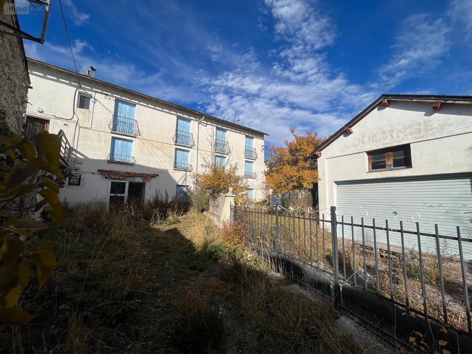 Immeuble a vendre Font-Romeu-Odeillo-Via 66120 Pyrénées-Orientales 314 m2  293000 euros