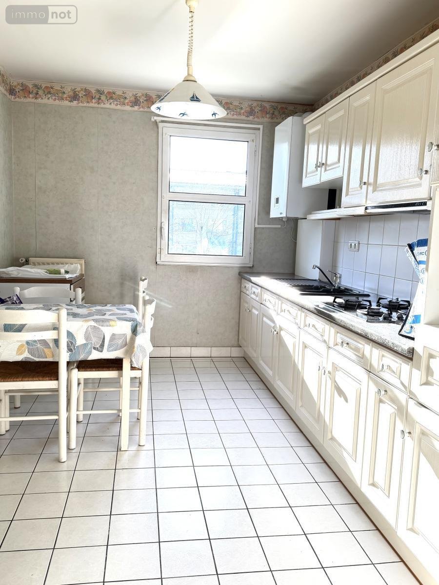 Appartement a vendre Landerneau 29800 Finistère 76 m2 3 pièces 255020 euros