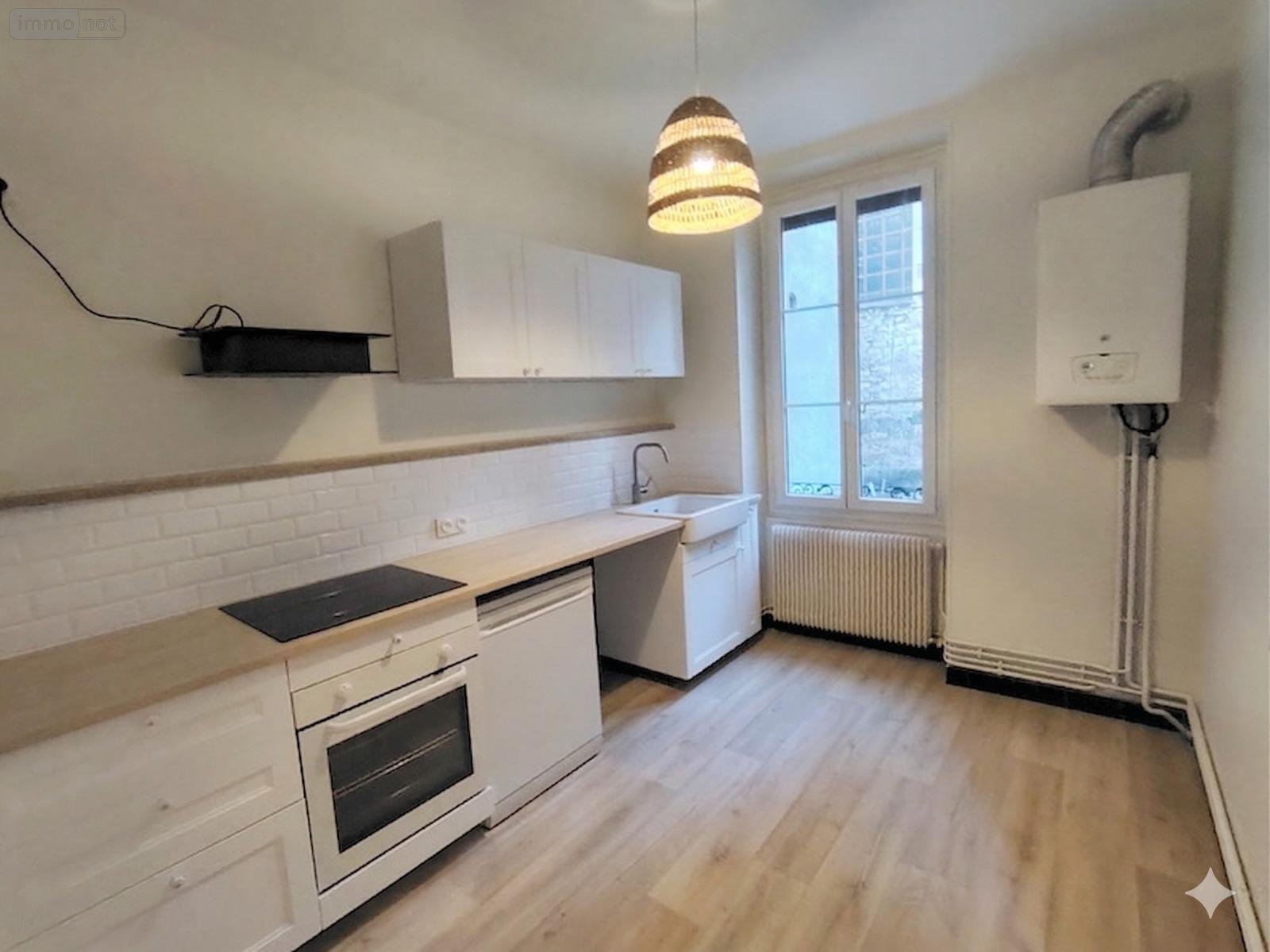 Location appartement Chalon-sur-Saône 71100 Saône-et-Loire 55 m2 3 pièces 750 euros
