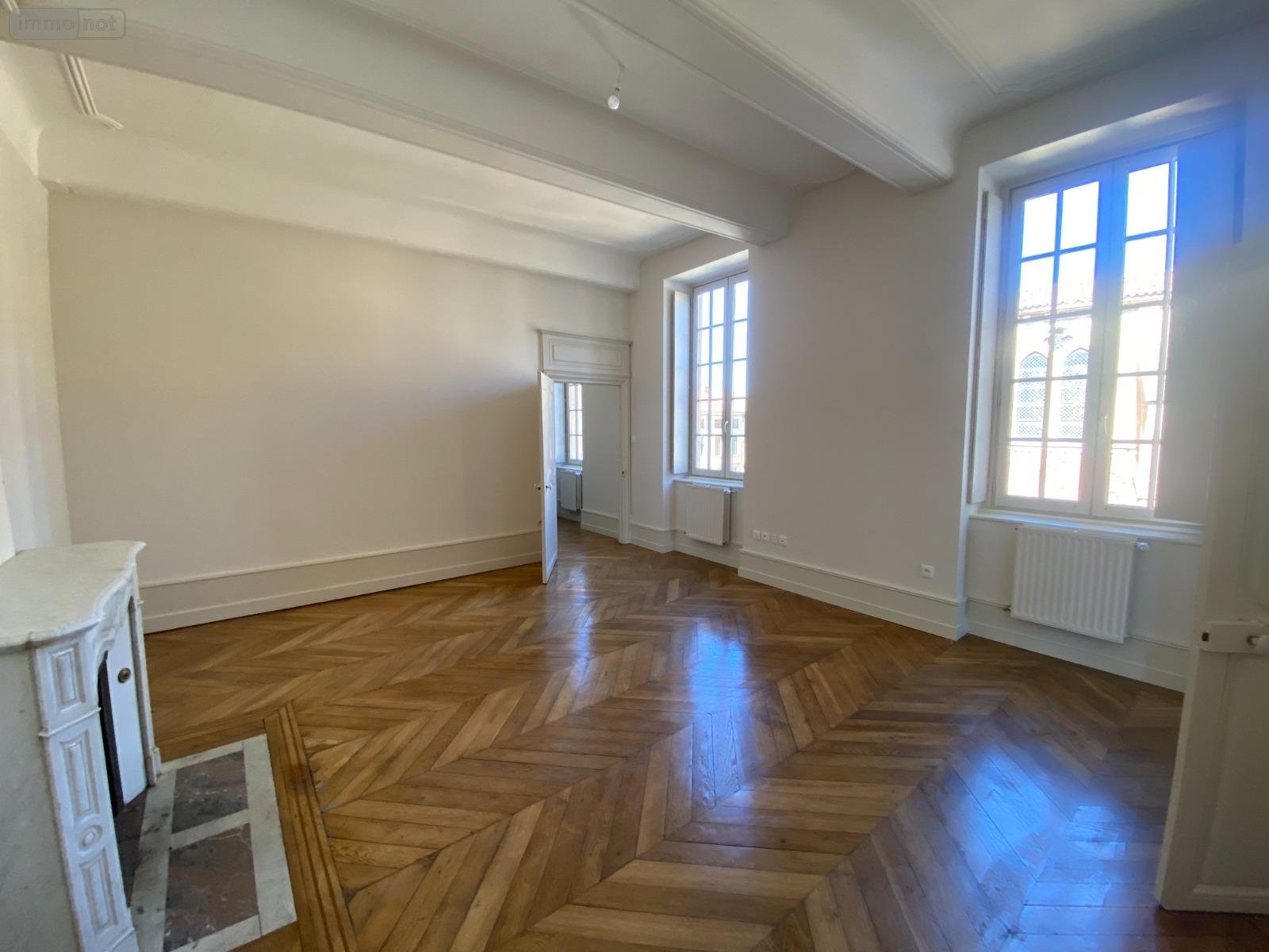 Location appartement Cluny 71250 Saône-et-Loire 70 m2 3 pièces 670 euros