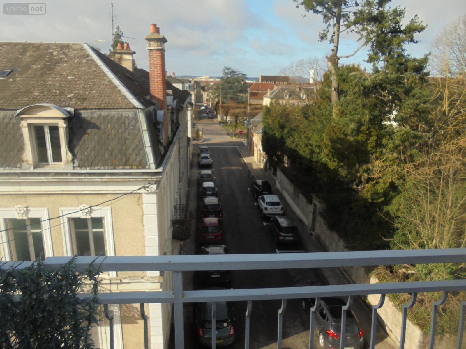 Location appartement Avallon 89200 Yonne 83 m2 4 pièces 725 euros