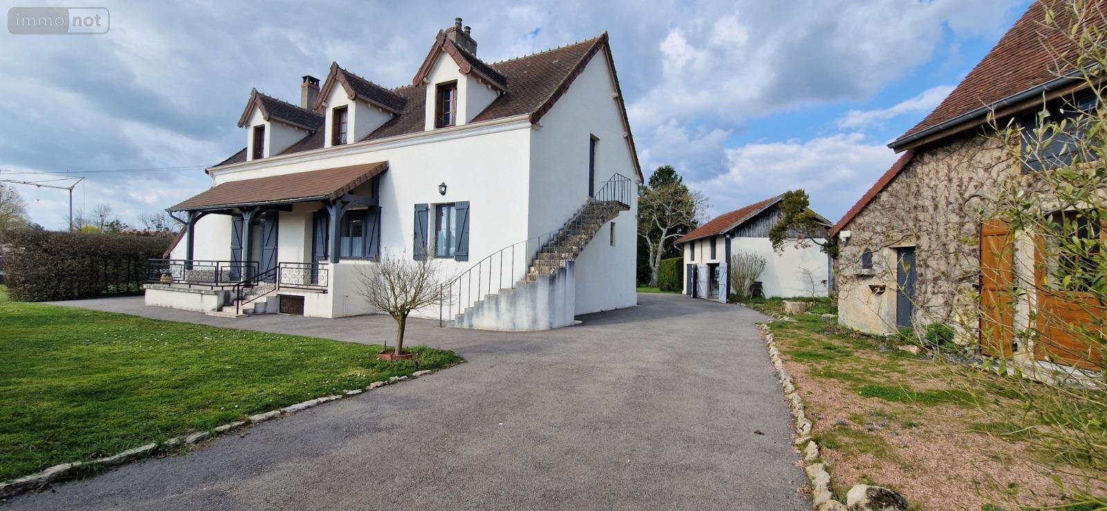 Maison a vendre Palinges 71430 Saône-et-Loire 218 m2 9 pièces 298000 euros