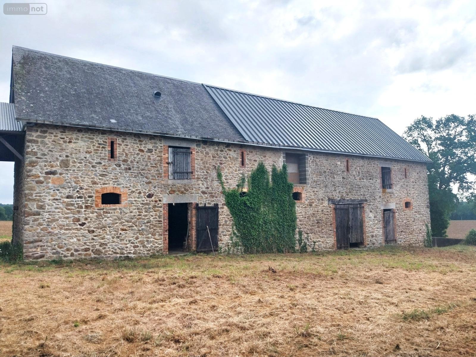 Maison a vendre La Bigottière 53240 Mayenne 200 m2  57310 euros