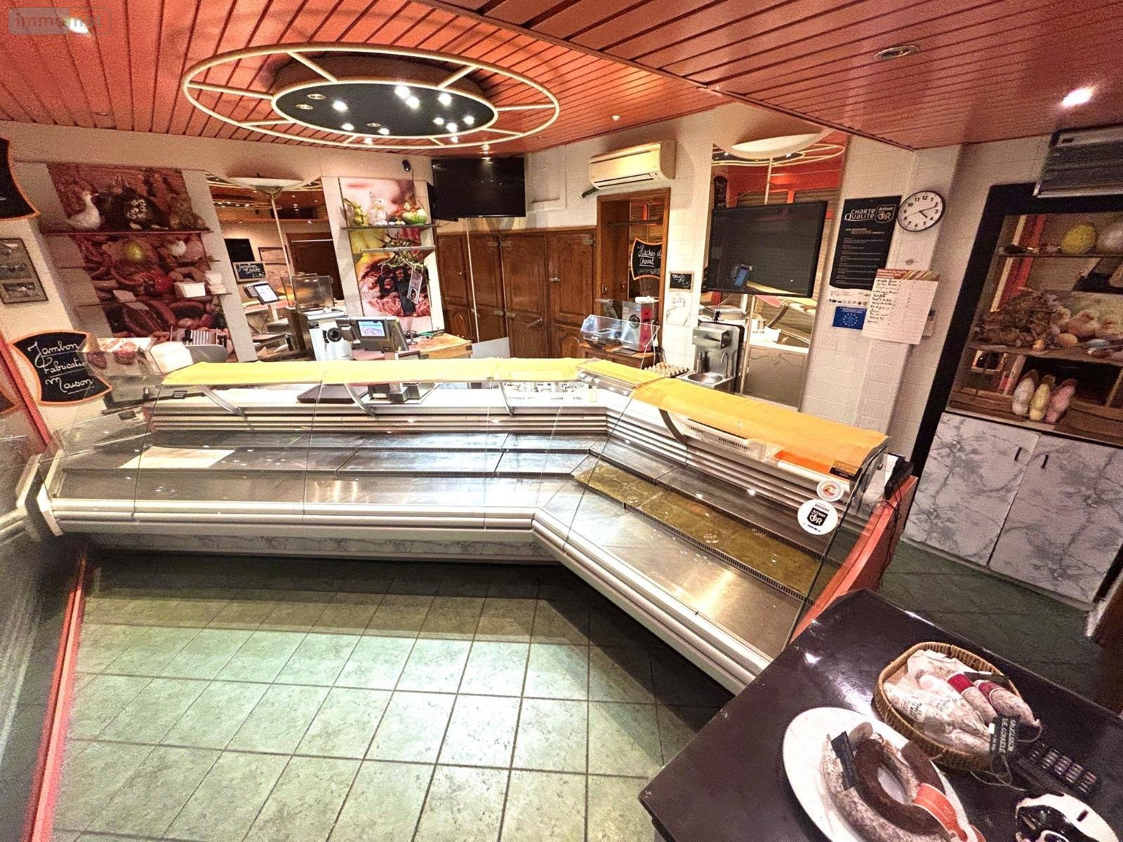 Fonds et murs commerciaux a vendre Coudekerque-Branche 59210 Nord 220 m2  395000 euros