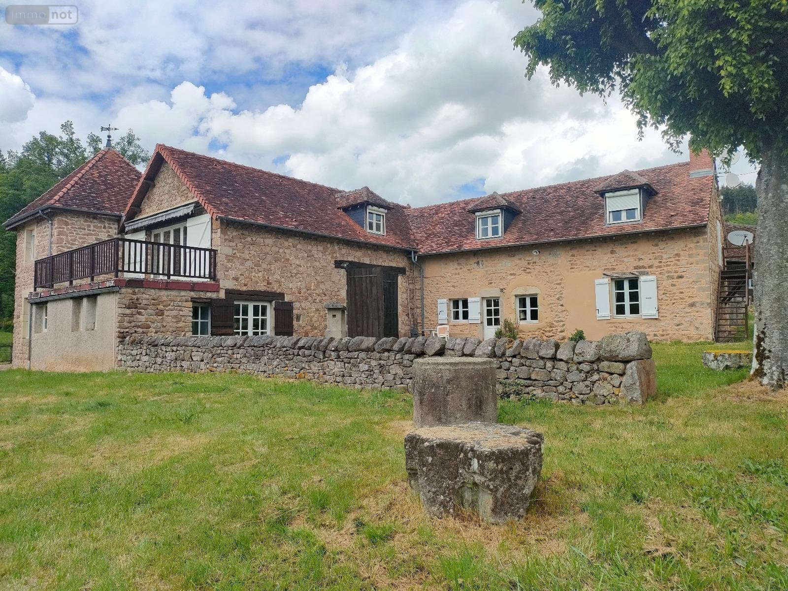 propriete a vendre Charolles 71120 Saône-et-Loire 255 m2  445000 euros