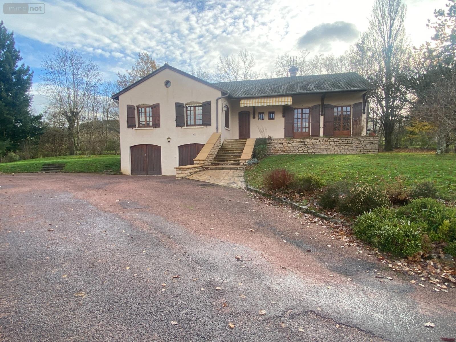 Location maison Cluny 71250 Saône-et-Loire 162 m2 6 pièces 1215 euros