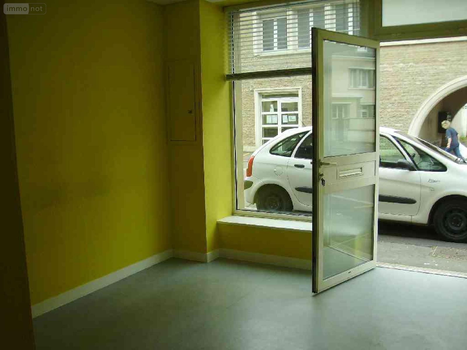 Location fonds et murs commerciaux Périers 50190 Manche 45 m2  400 euros