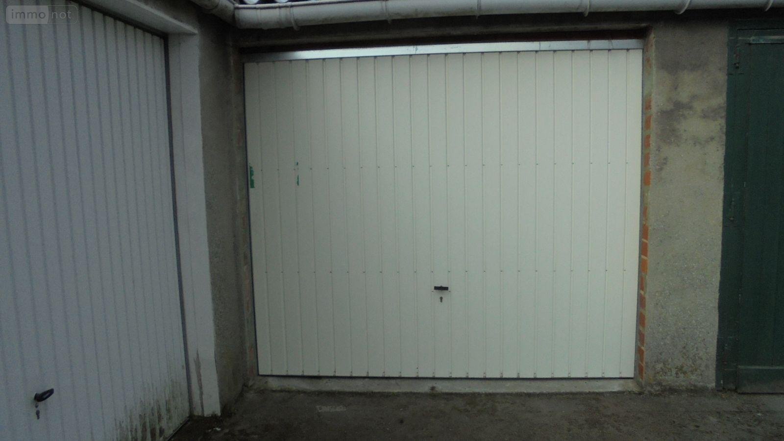 Location garage et parking Tourcoing 59200 Nord 15 m2  70 euros