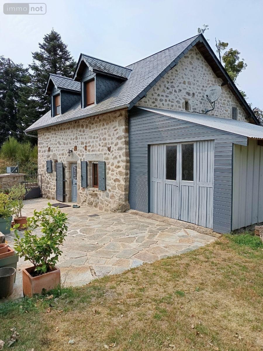 Location maison Veyrières 19200 Corrèze 58 m2 3 pièces 590 euros