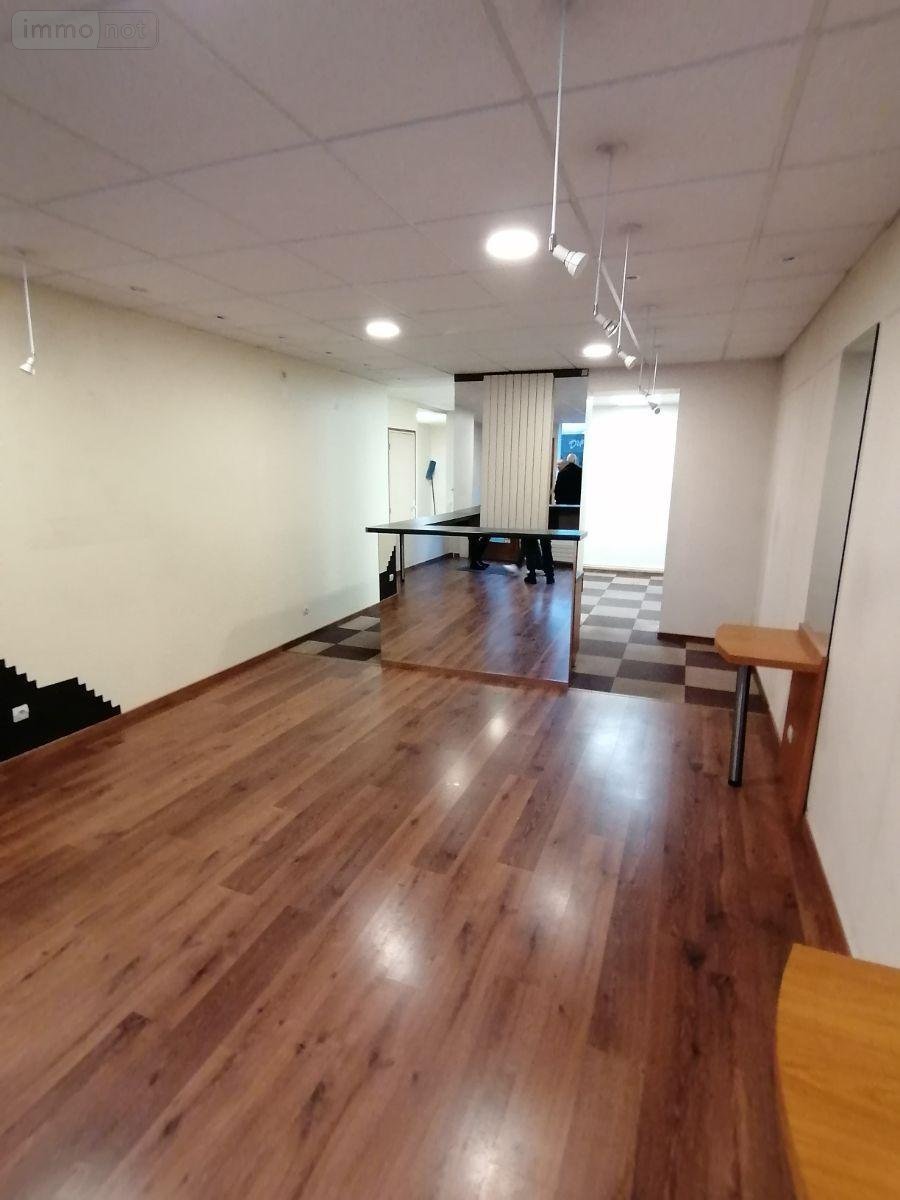 Location fonds et murs commerciaux Coudekerque-Branche 59210 Nord 59 m2  665 euros