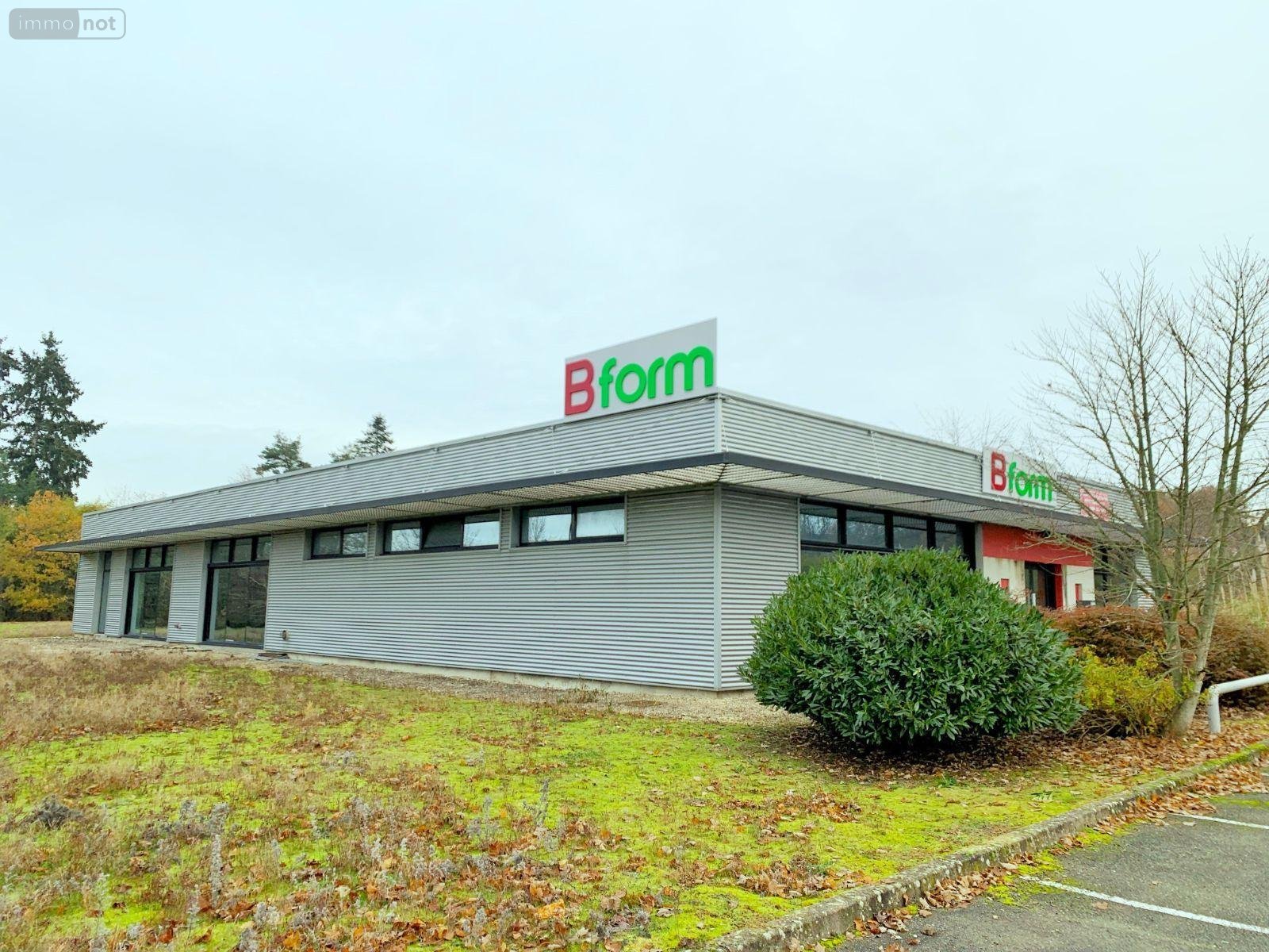 Fonds et murs commerciaux a vendre Châteaudun 28200 Eure-et-Loir 607 m2  275000 euros
