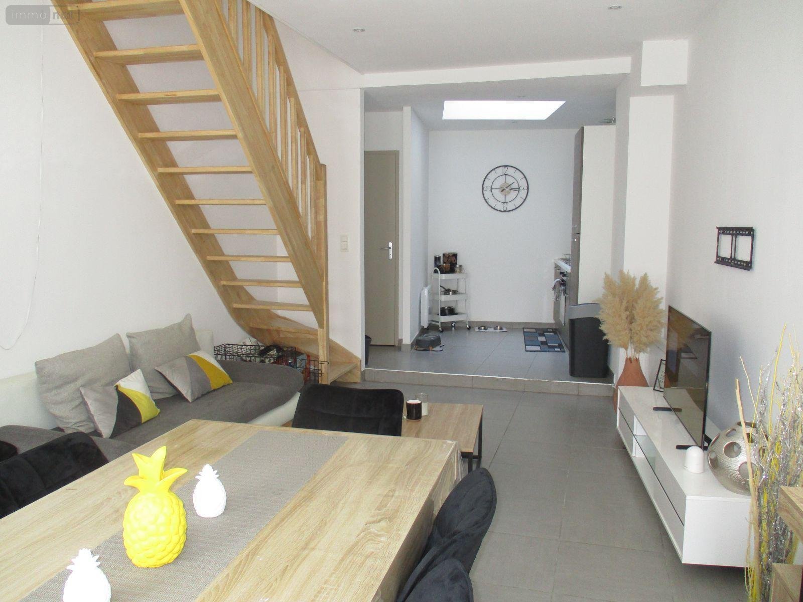 Immeuble a vendre Bergues 59380 Nord 148 m2  275600 euros