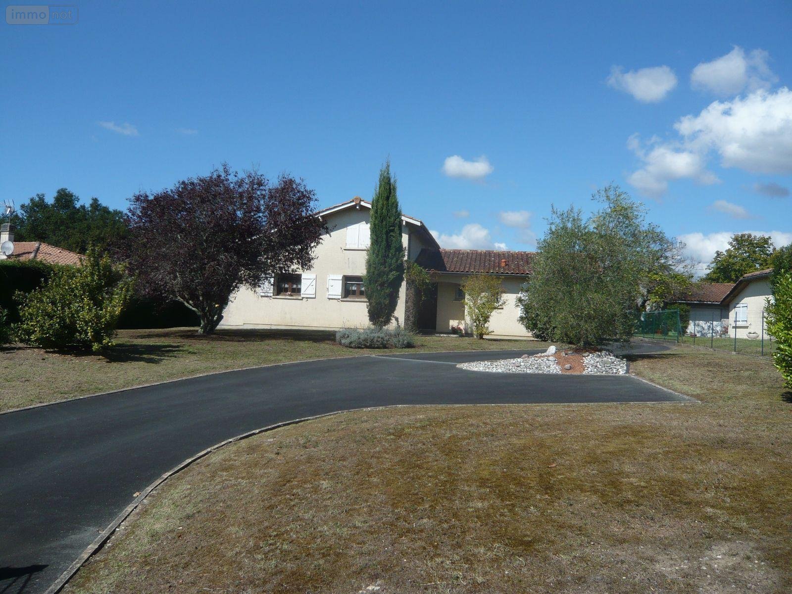 Maison à vendre SaintCierssurGironde 33820 Gironde 5 pièces 105 m2 à 269000 euros