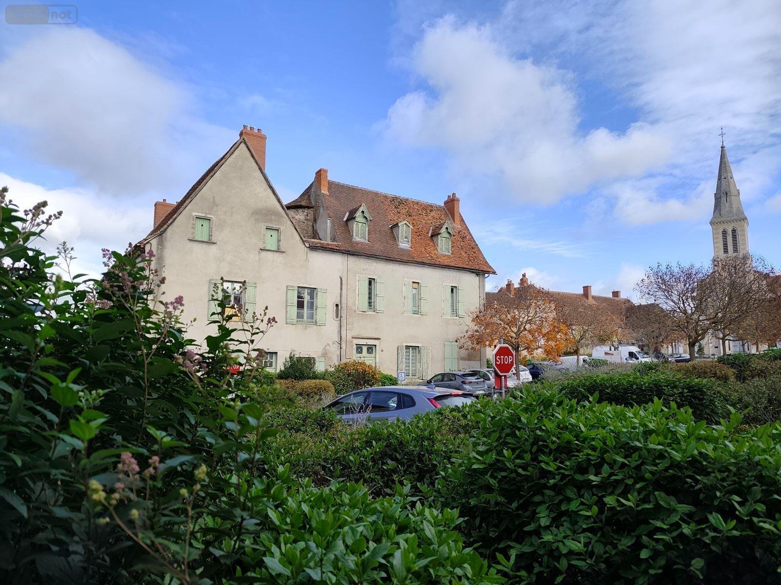 Maison a vendre Chantelle 03140 Allier 300 m2 12 pièces 149000 euros