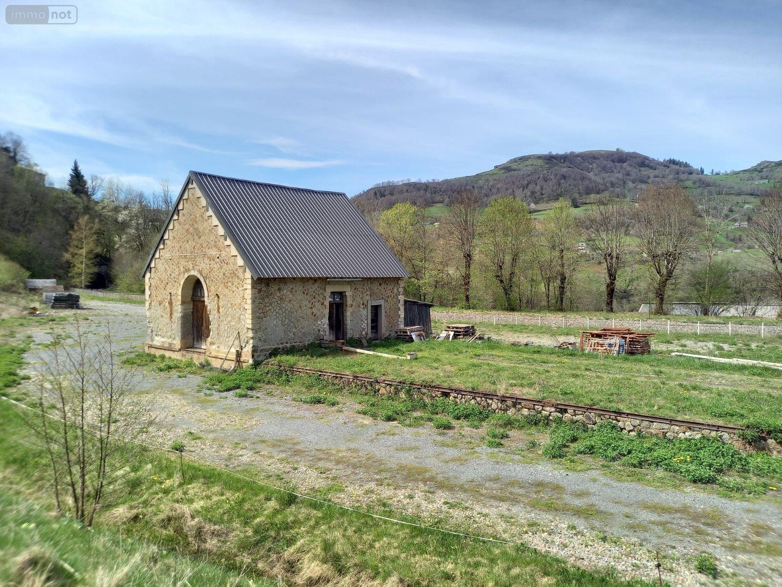 Divers a vendre Thiézac 15800 Cantal 70 m2  53000 euros