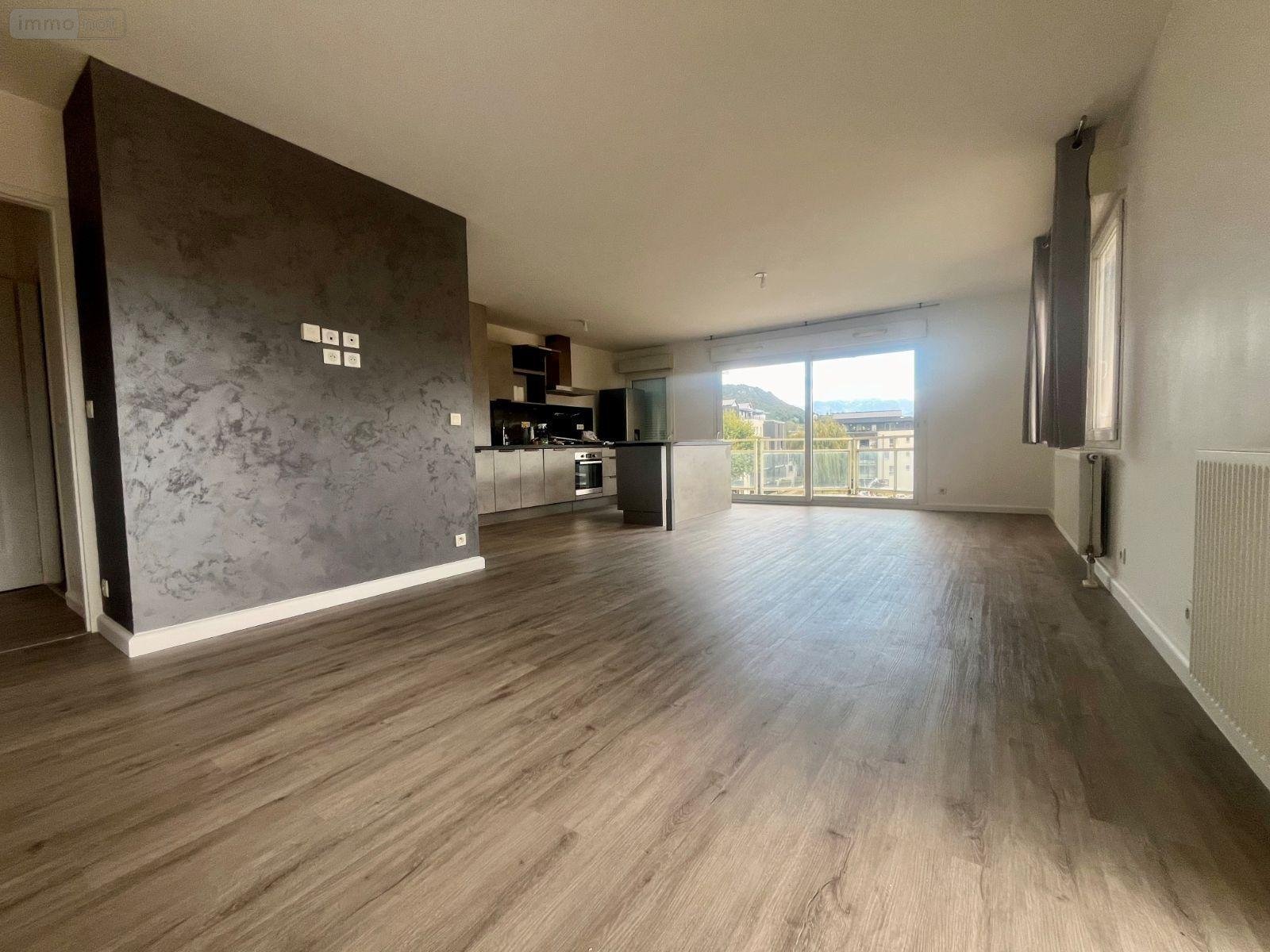 Appartement a vendre Challes-les-Eaux 73190 Savoie 79 m2 3 pièces 299000 euros