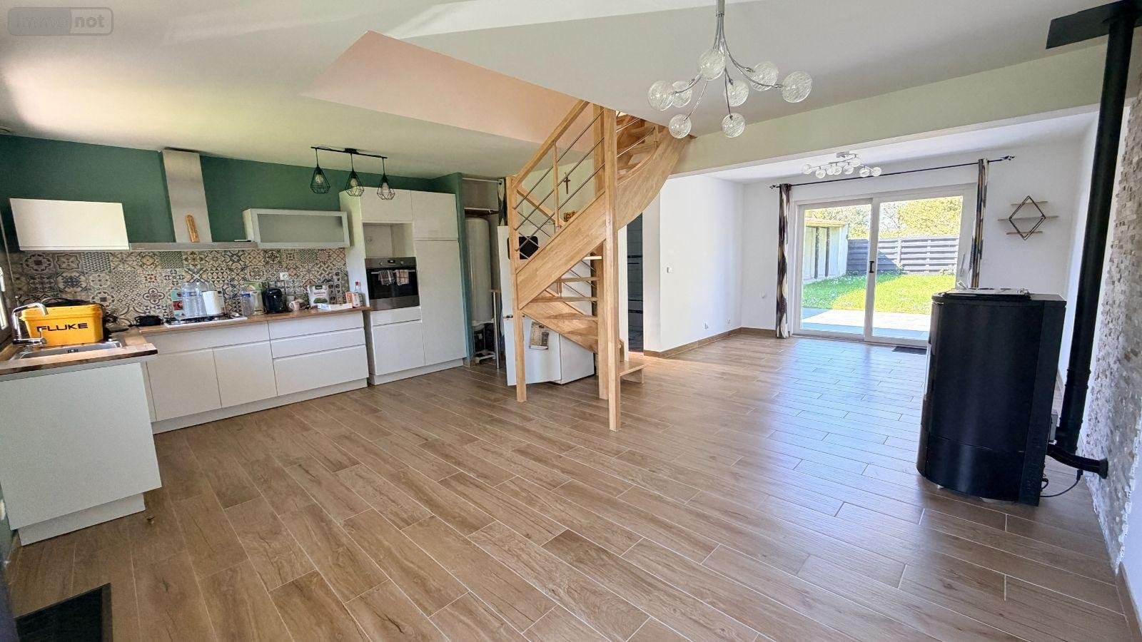 Location maison Eringhem 59470 Nord 74 m2 4 pièces 850 euros