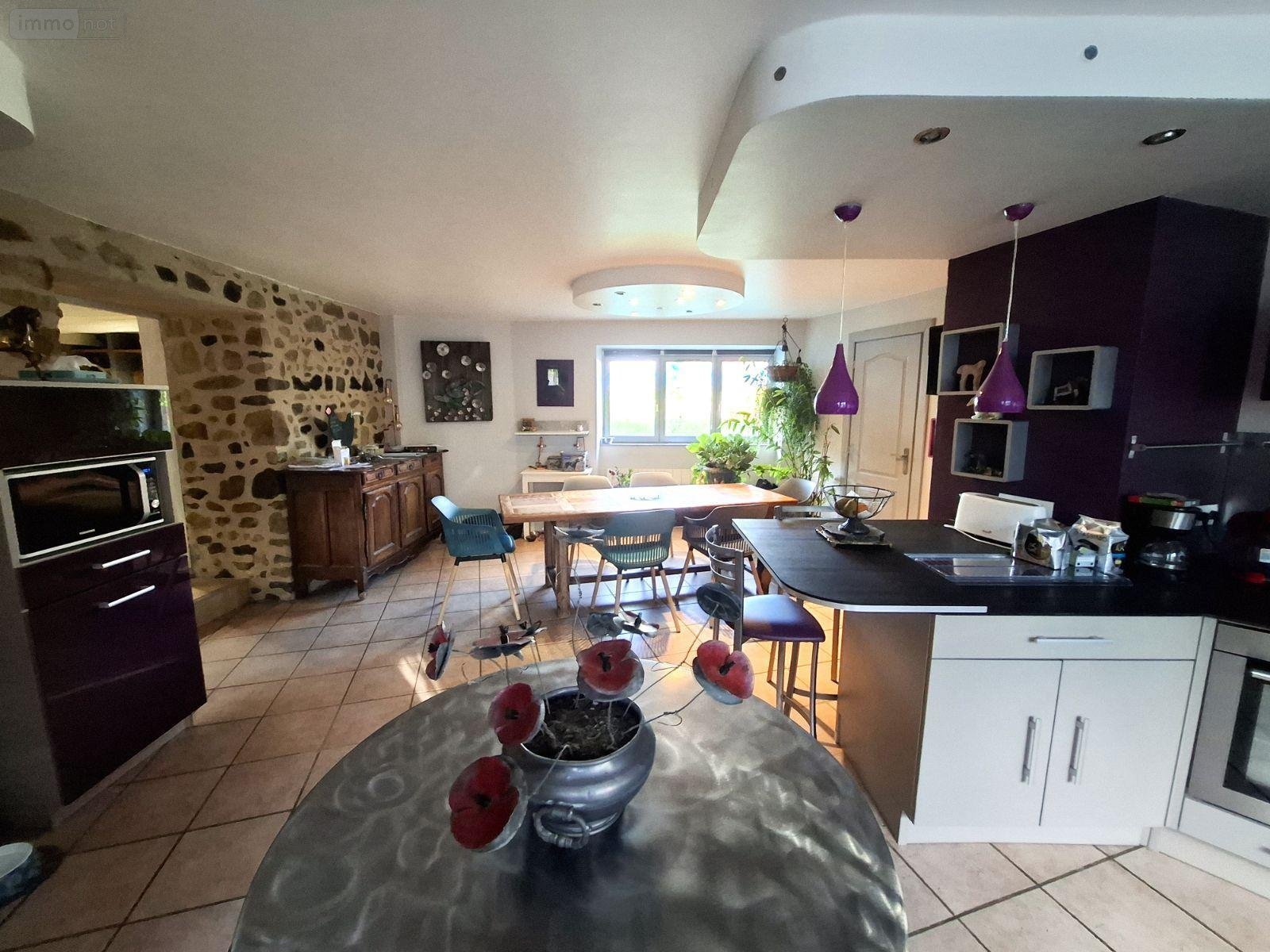 Maison a vendre Sauxillanges 63490 Puy-de-Dôme 168 m2 7 pièces 315000 euros