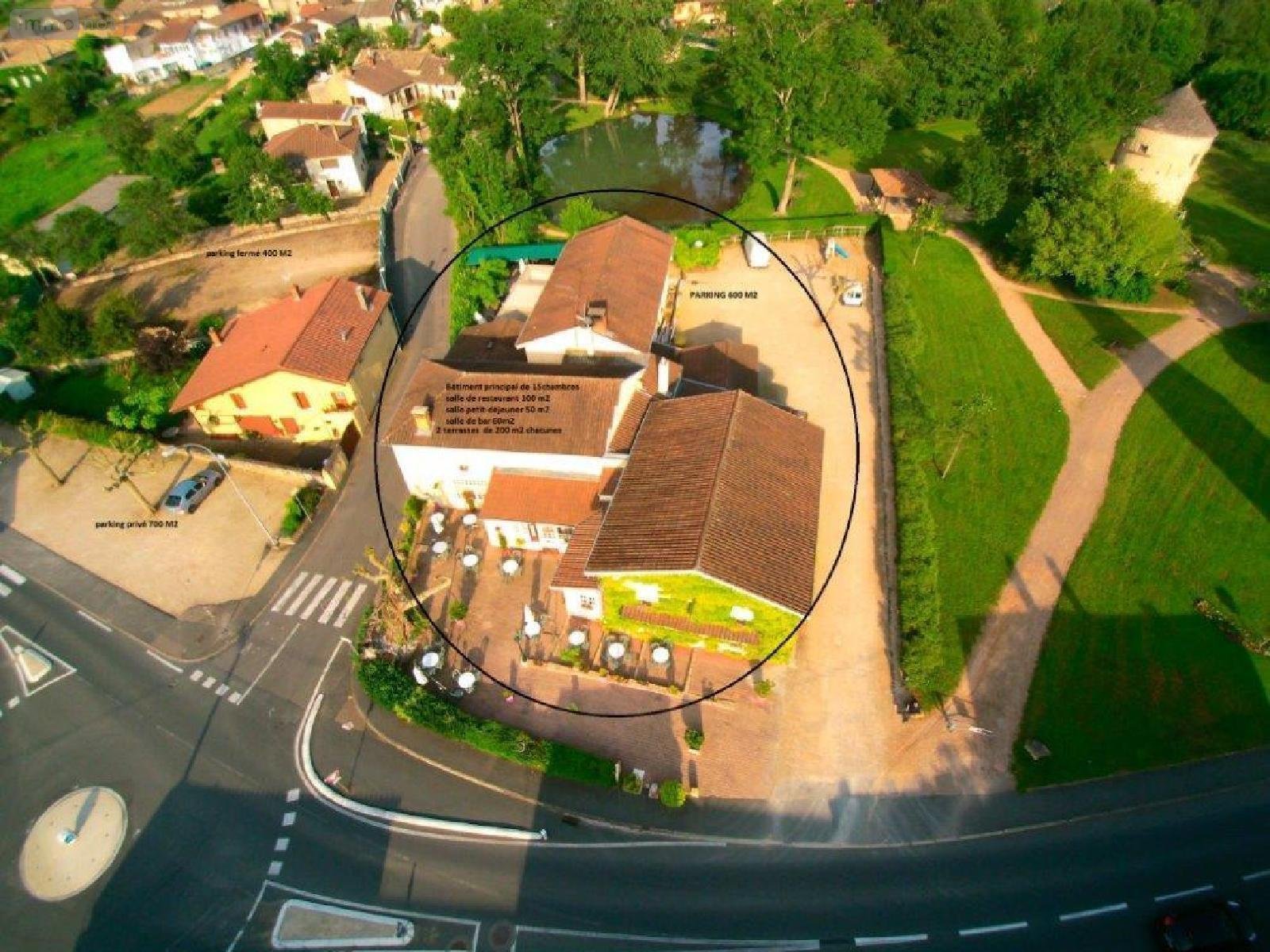 Fonds et murs commerciaux a vendre Mâcon 71000 Saône-et-Loire 838 m2  421500 euros