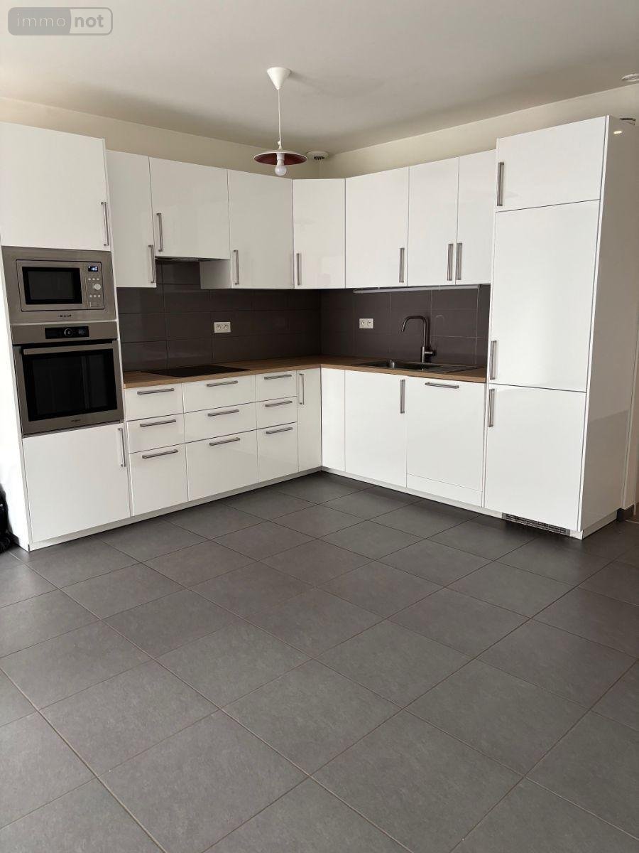 Location appartement Charnay-lès-Mâcon 71850 Saône-et-Loire 87 m2 4 pièces 1163 euros