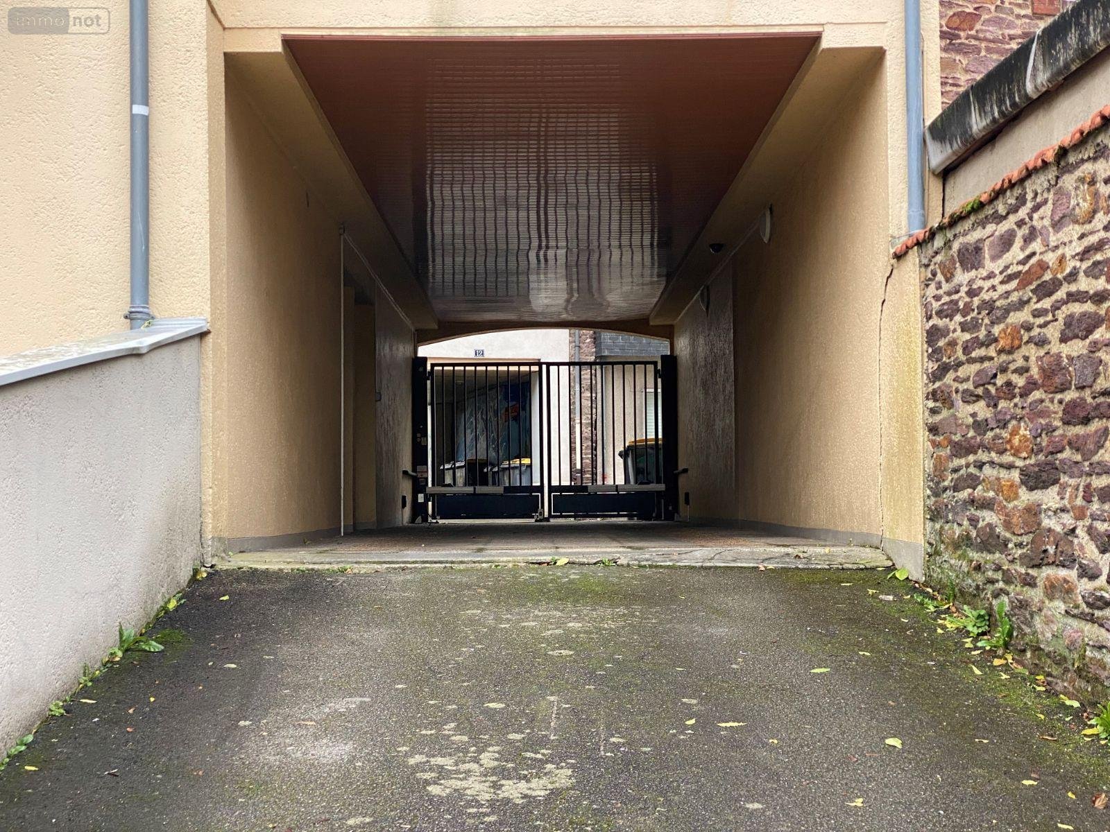 Garage et parking a vendre Rennes 35000 Ille-et-Vilaine 15 m2  20000 euros