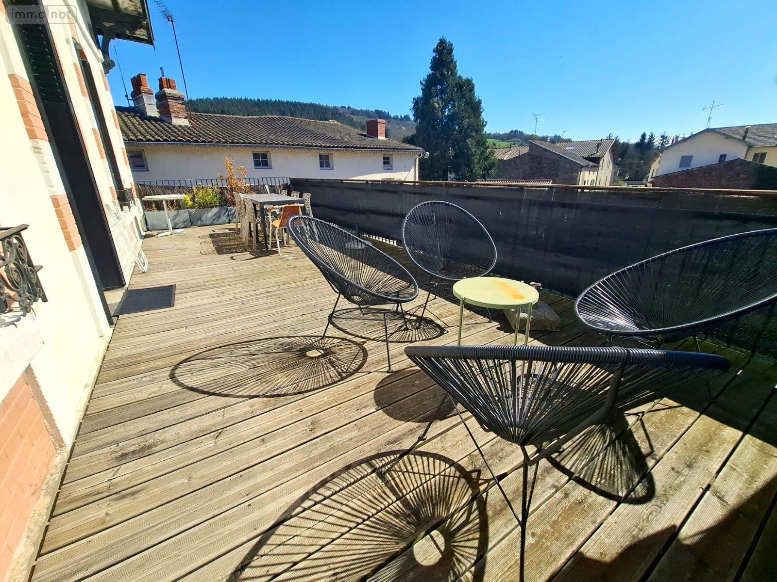 Maison a vendre Sauxillanges 63490 Puy-de-Dôme 247 m2 14 pièces 325500 euros