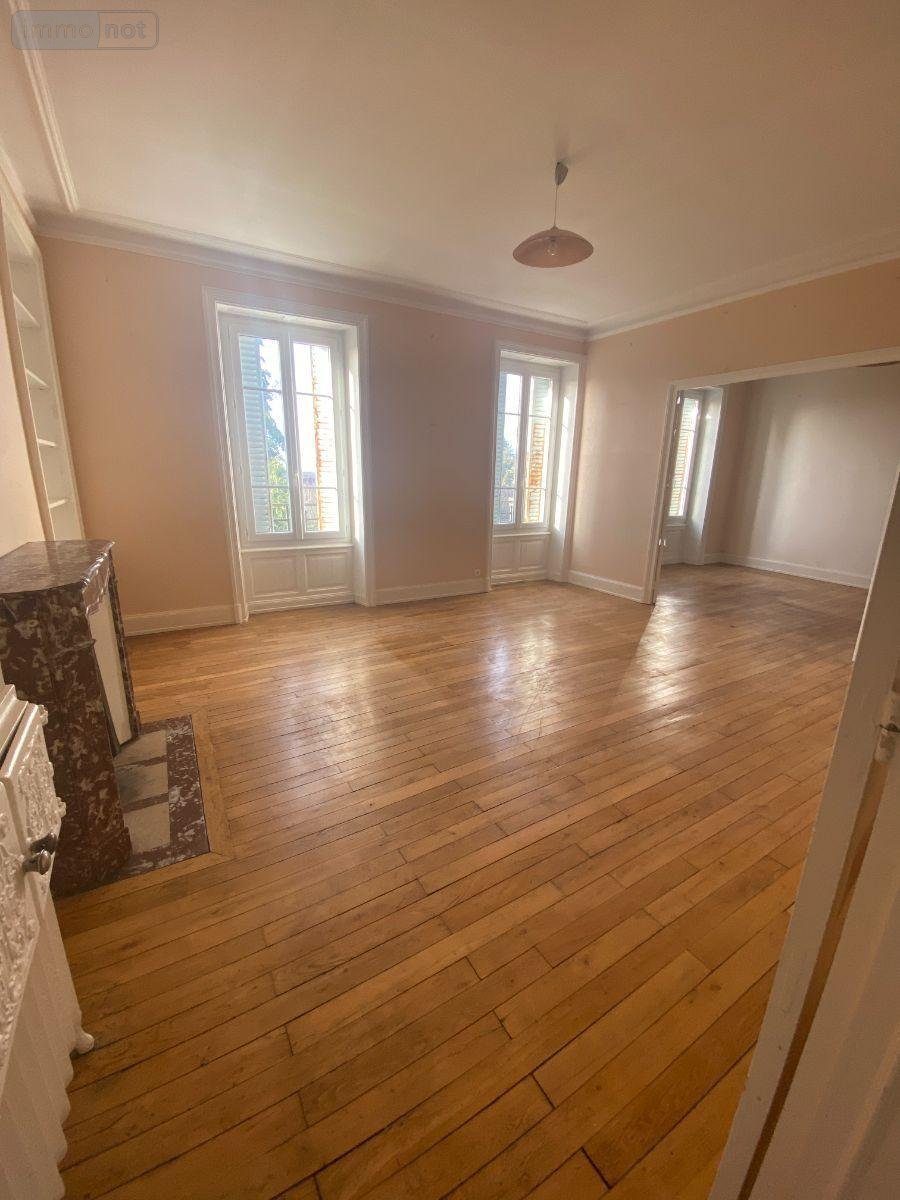 Appartement a vendre Mauriac 15200 Cantal 100 m2  53000 euros