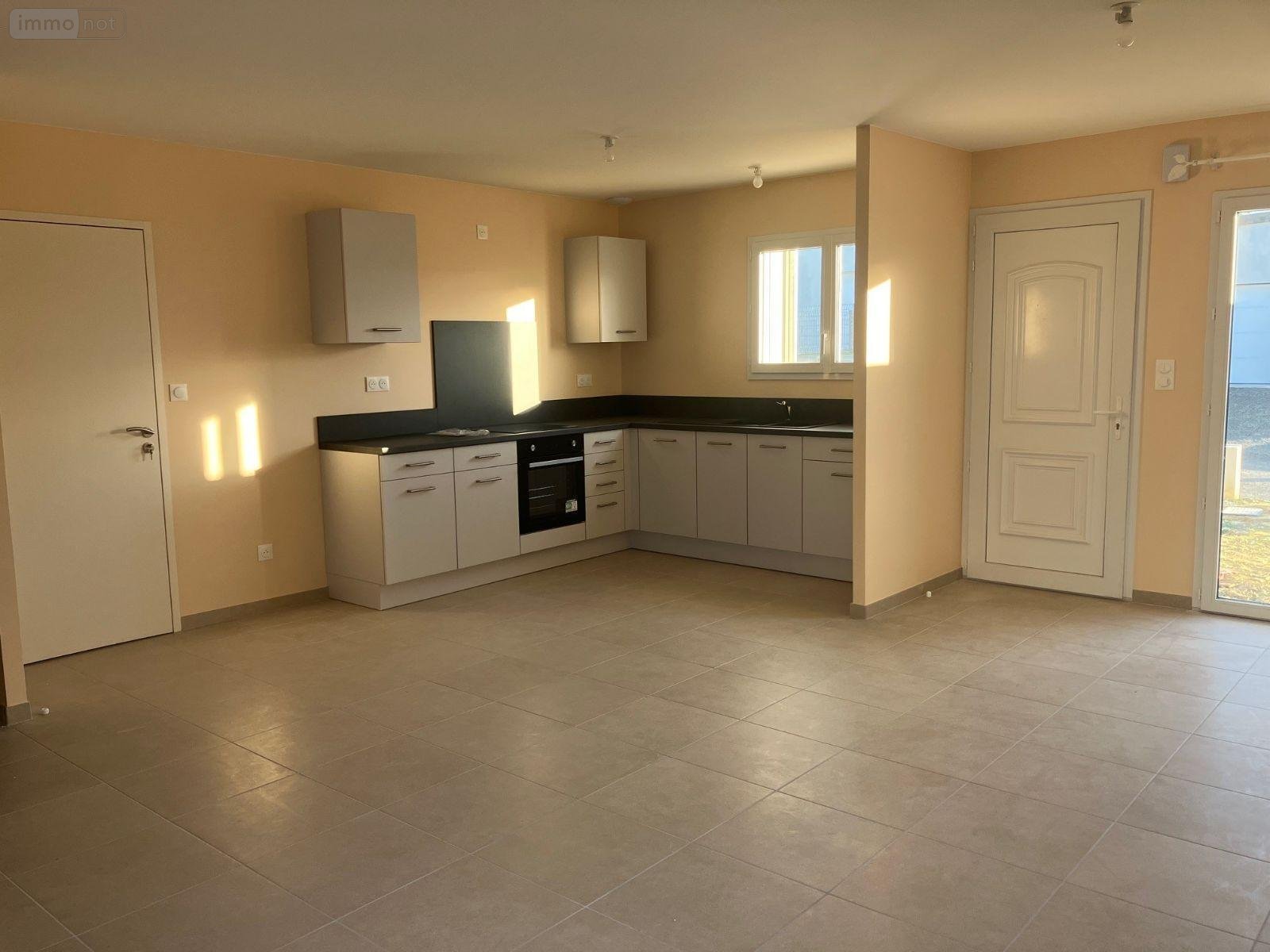 Location maison Saint-Senier-sous-Avranches 50300 Manche 73 m2 3 pièces 810 euros