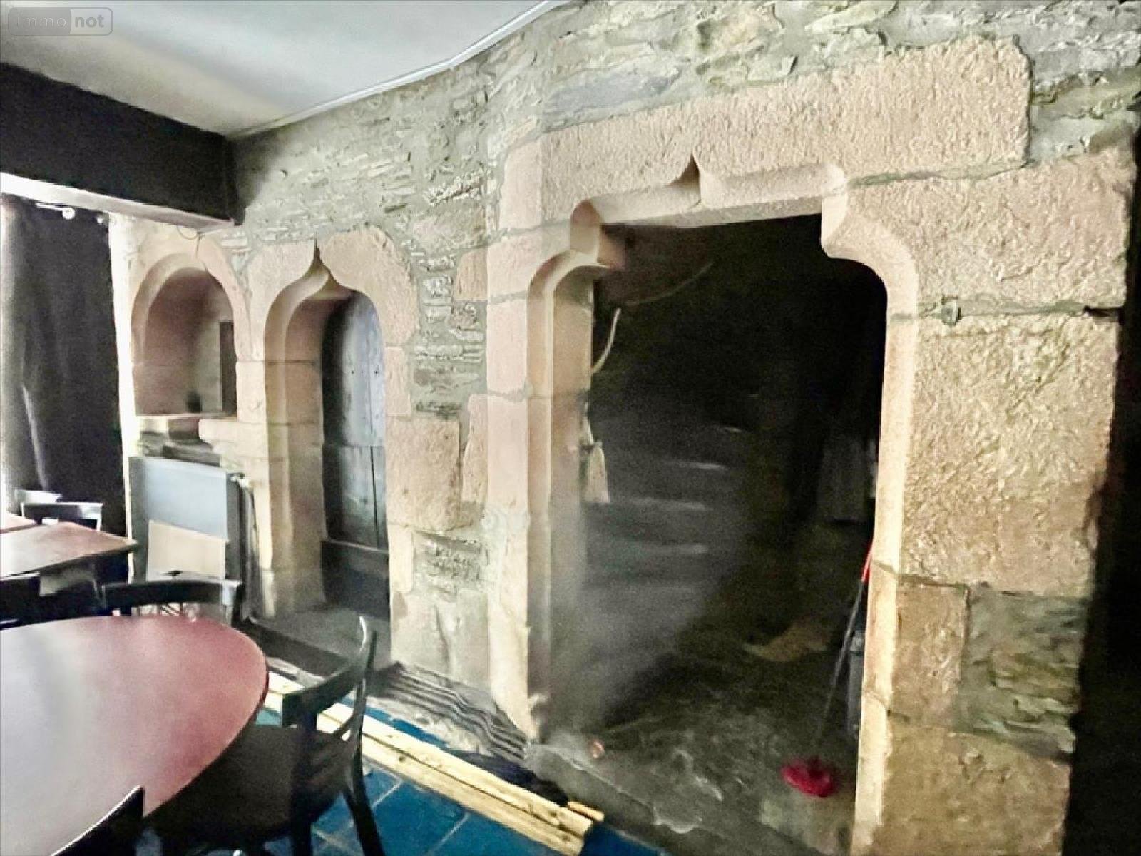 Fonds et murs commerciaux a vendre Lannion 22300 Côtes-d'Armor 150 m2  158250 euros