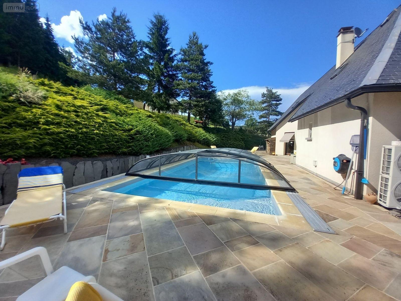 Maison a vendre Murat 15300 Cantal 140 m2  439000 euros