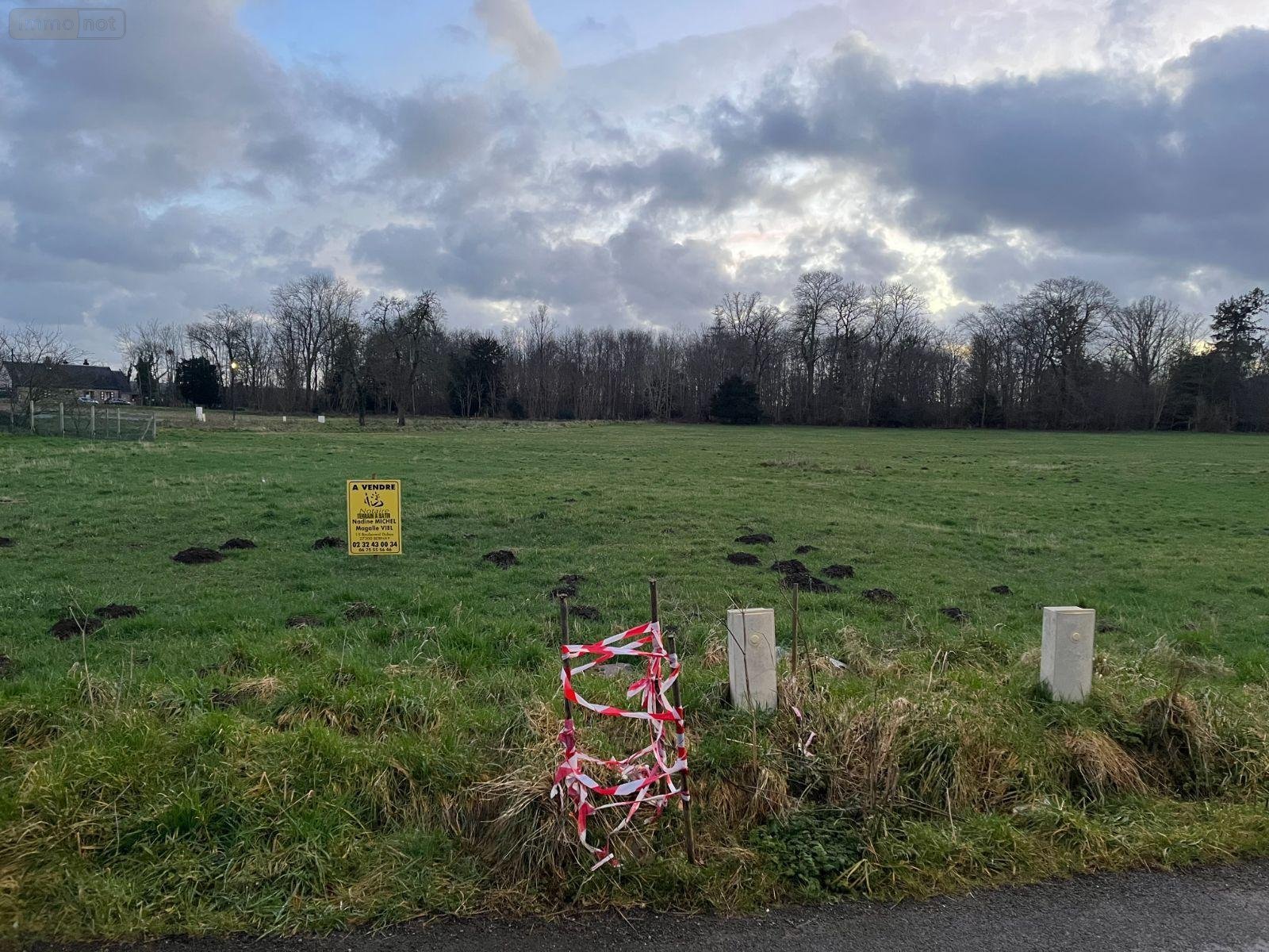 Terrain a batir a vendre Beaumont-le-Roger 27170 Eure 1041 m2  48150 euros