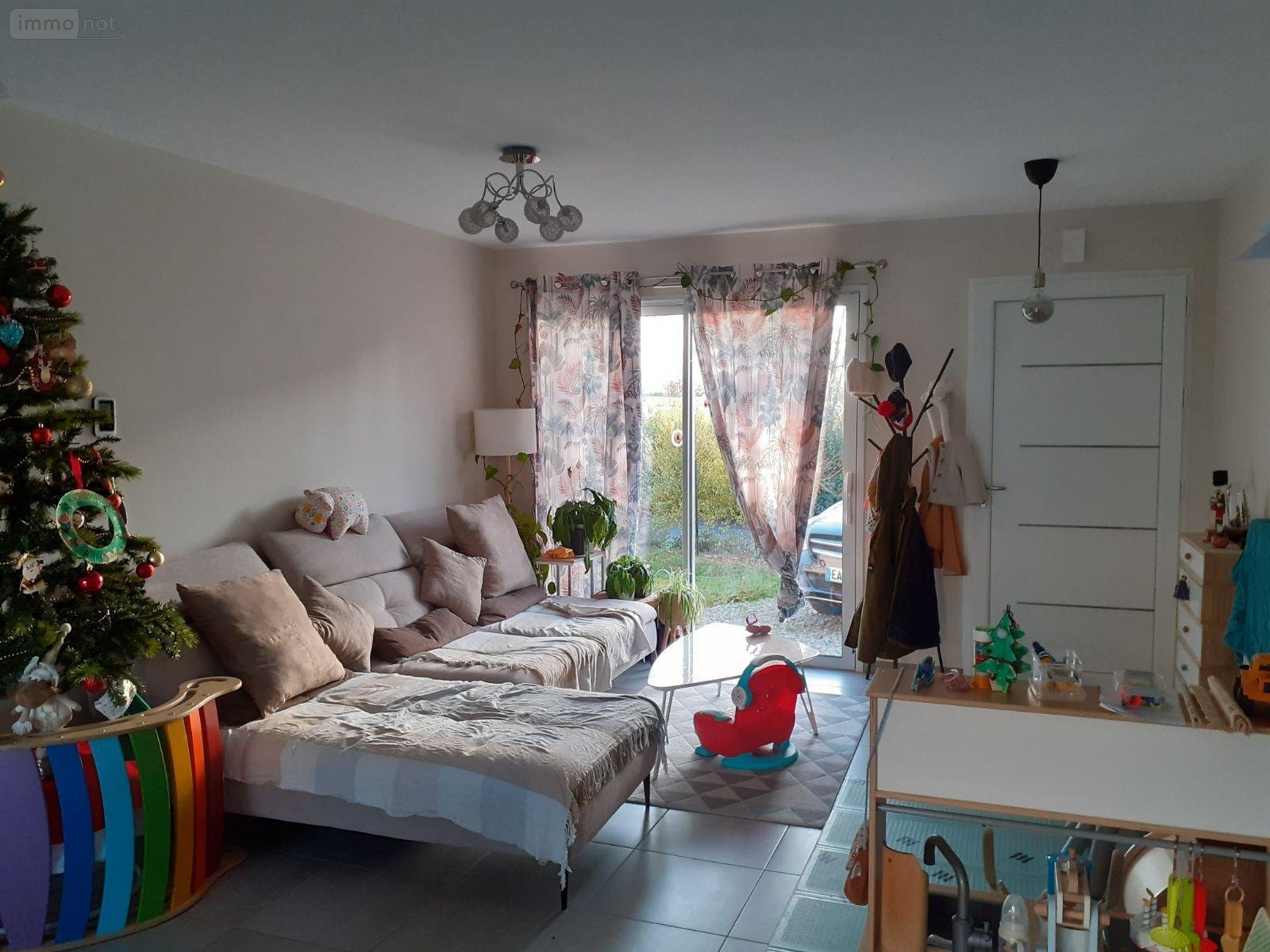 Location maison Châtillon-en-Vendelais 35210 Ille-et-Vilaine 95 m2 4 pièces 775 euros