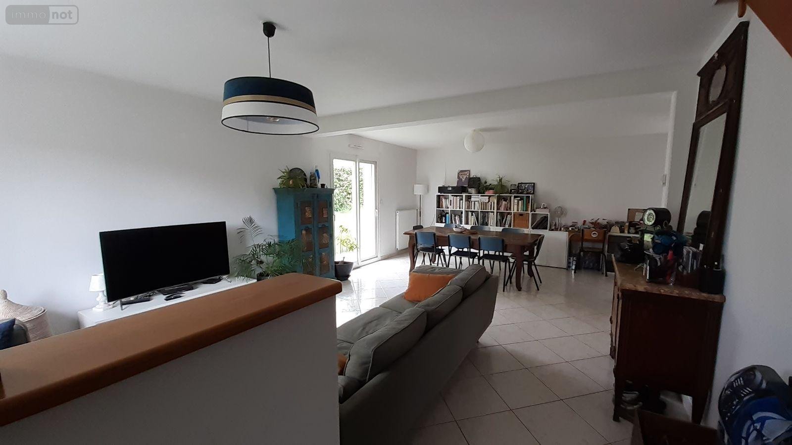 Location maison Vitré 35500 Ille-et-Vilaine 103 m2 4 pièces 970 euros