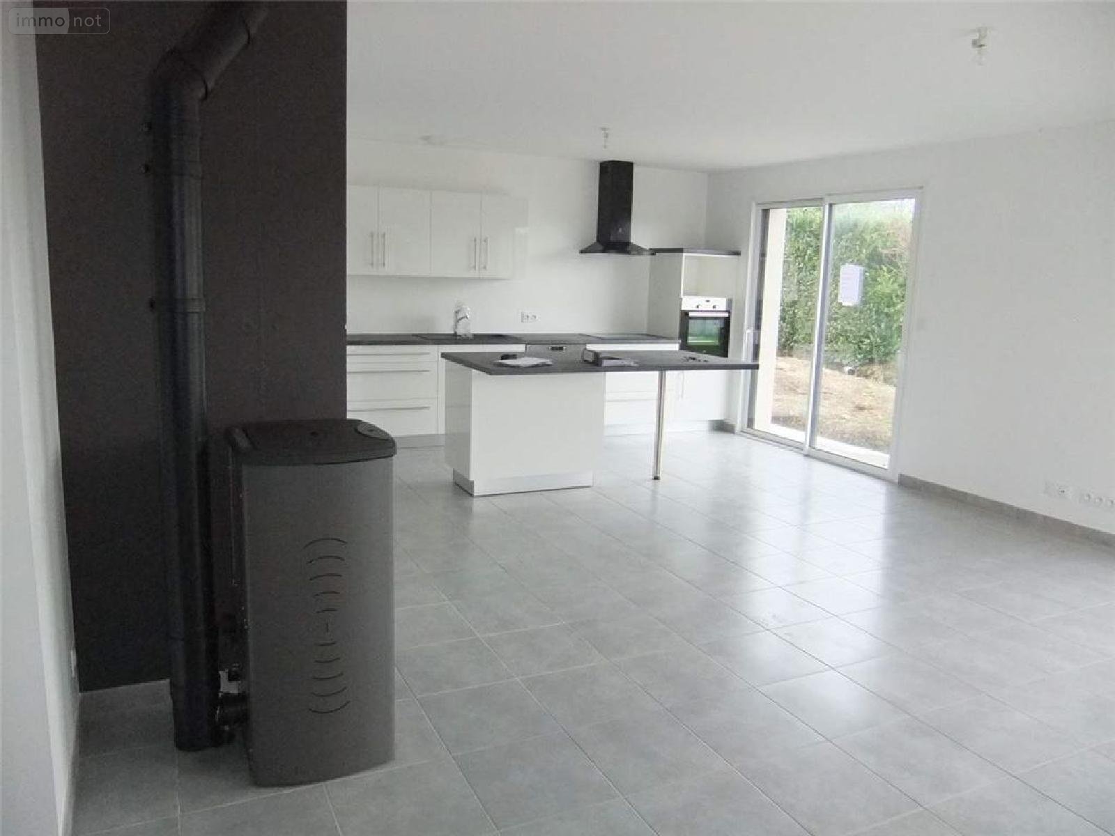 Location maison Saint-Aubin-du-Cormier 35140 Ille-et-Vilaine 100 m2 5 pièces 1050 euros