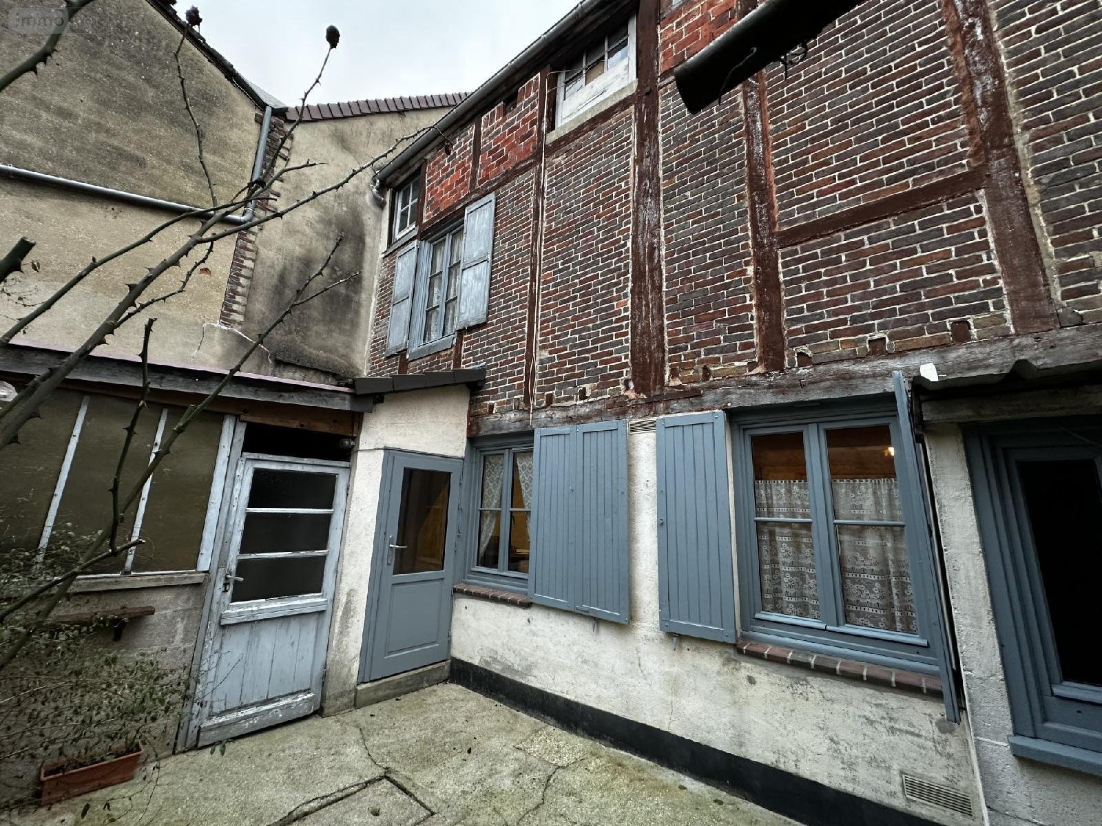 Maison a vendre Villeneuve-sur-Yonne 89500 Yonne 67 m2 3 pièces 82000 euros