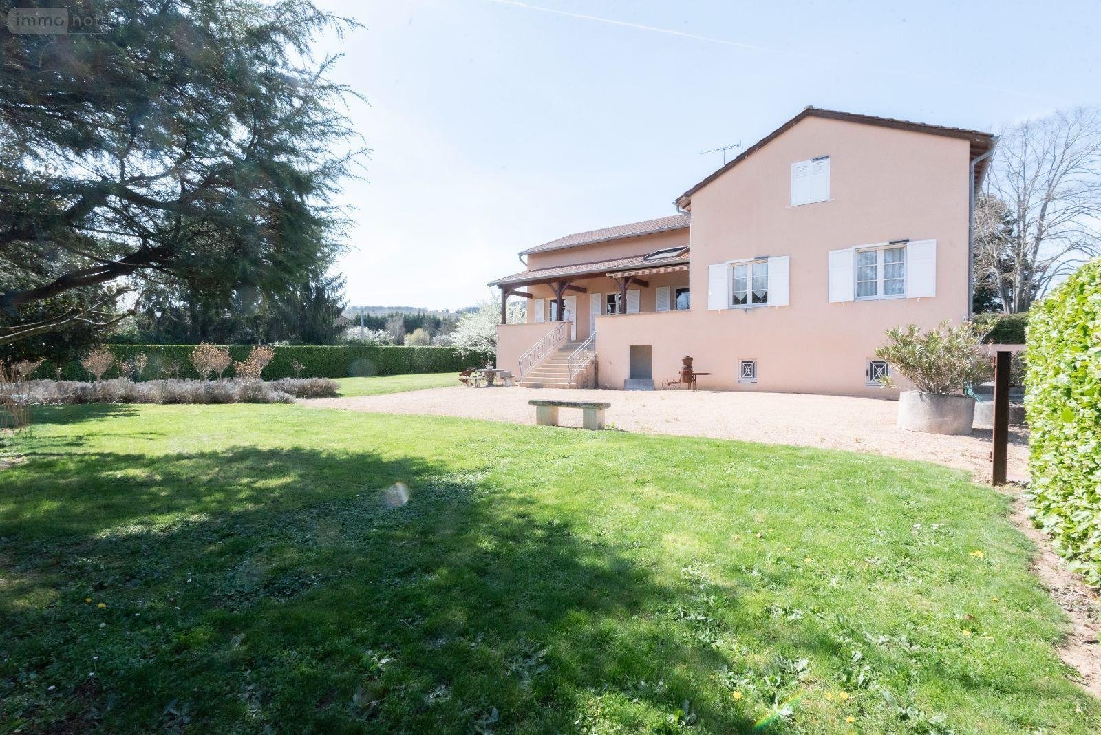 Maison a vendre Igé 71960 Saône-et-Loire 212 m2 4 pièces 349000 euros