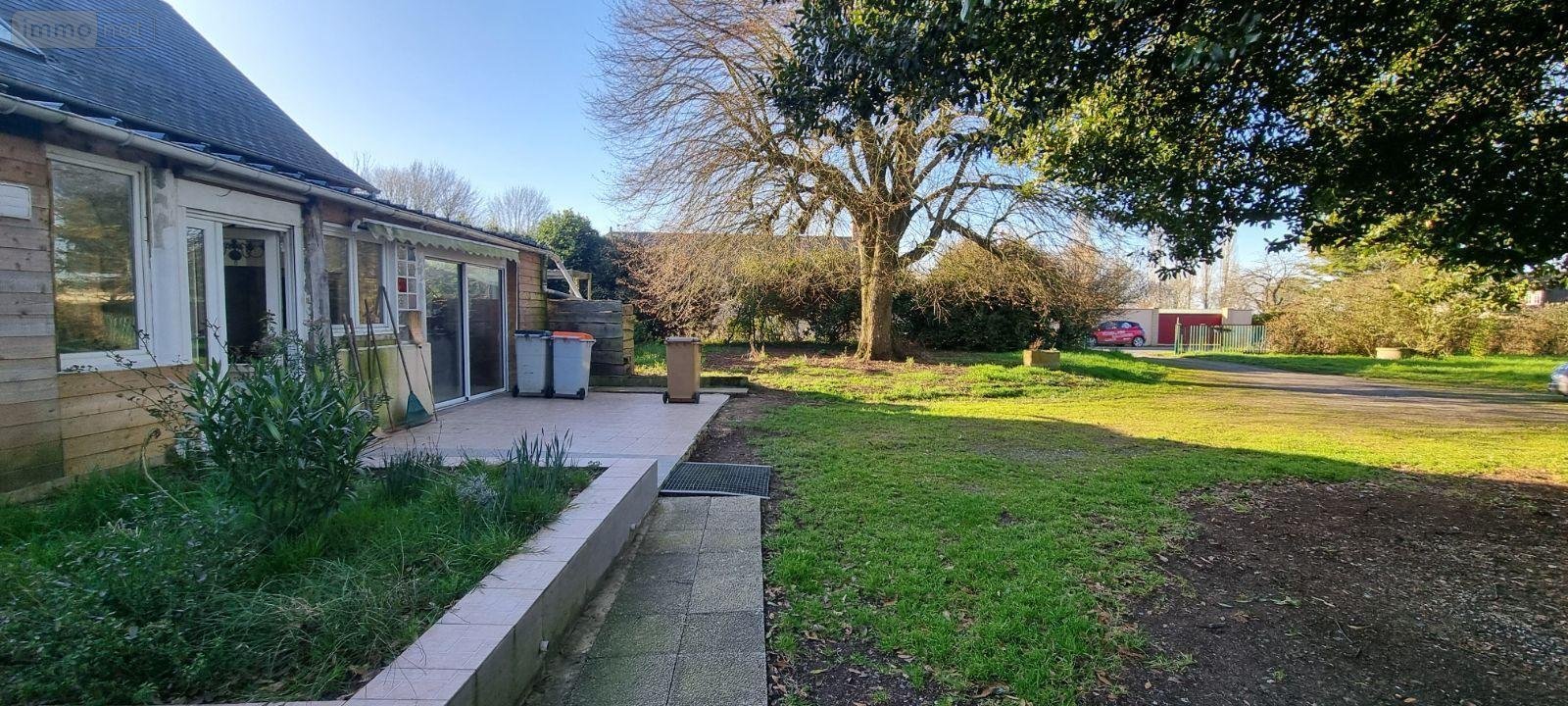 Immeuble a vendre Tassé 72430 Sarthe 324 m2  159000 euros