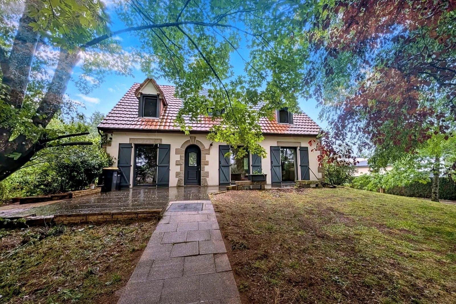 Maison a vendre Mayet 72360 Sarthe 143 m2 6 pièces 204360 euros