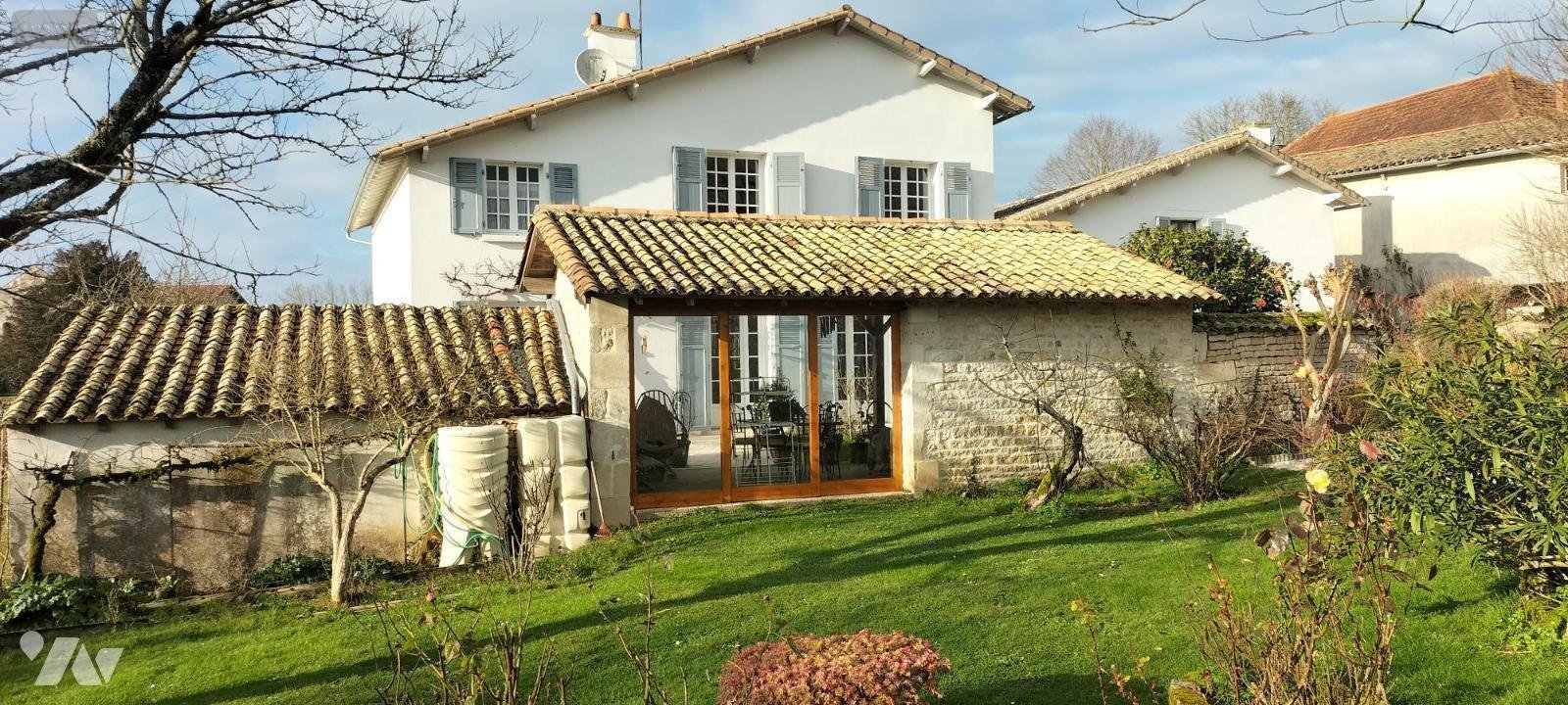 Maison a vendre Périgné 79170 Deux-Sèvres 270 m2 11 pièces 229700 euros