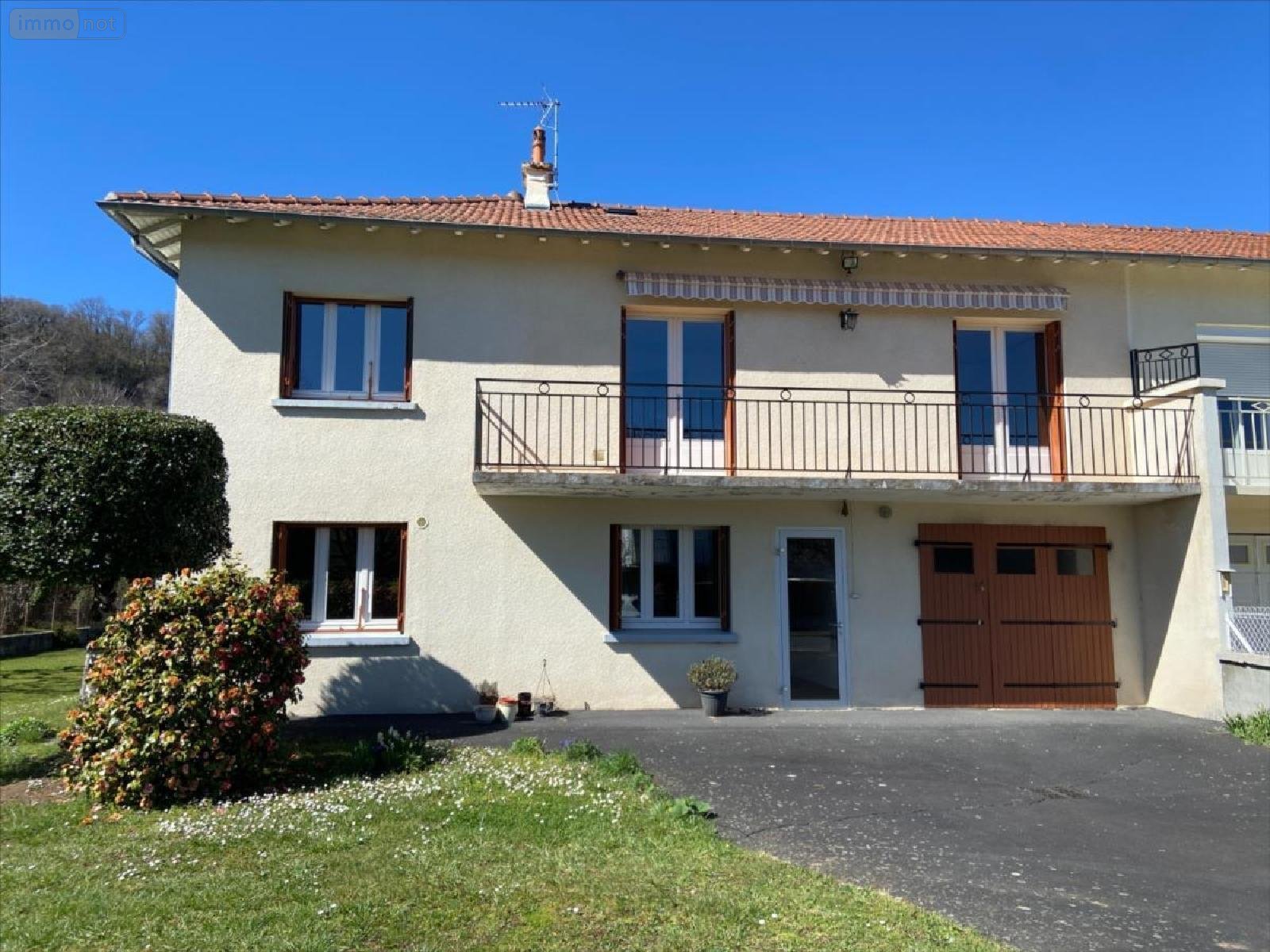 Maison a vendre Arpajon-sur-Cère 15130 Cantal 130 m2 4 pièces 143645 euros