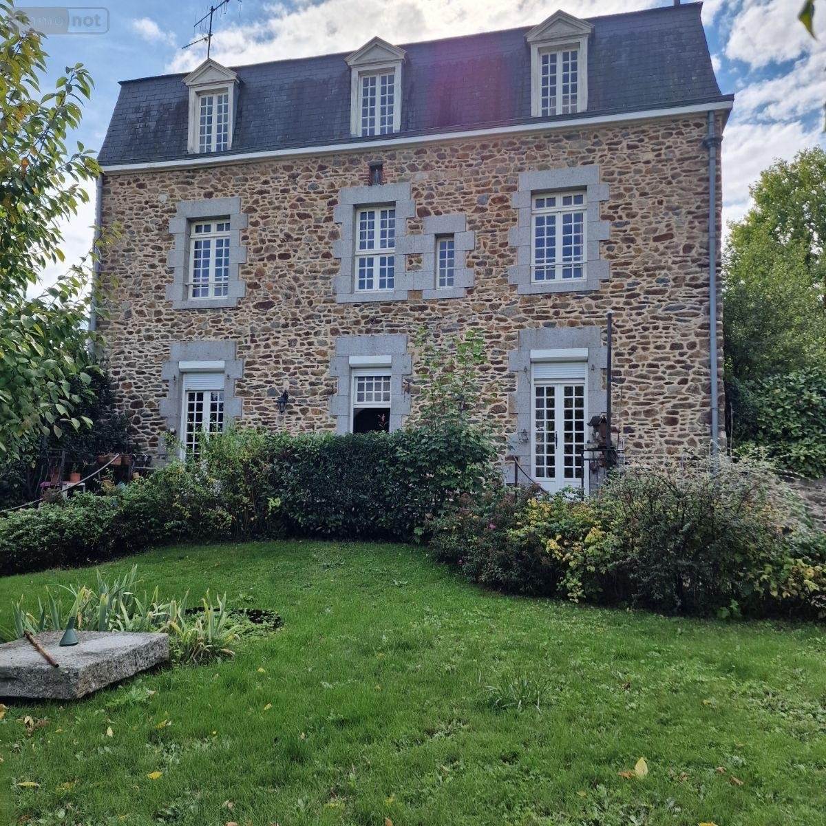 Maison a vendre Mayenne 53100 Mayenne 257 m2 7 pièces 248000 euros