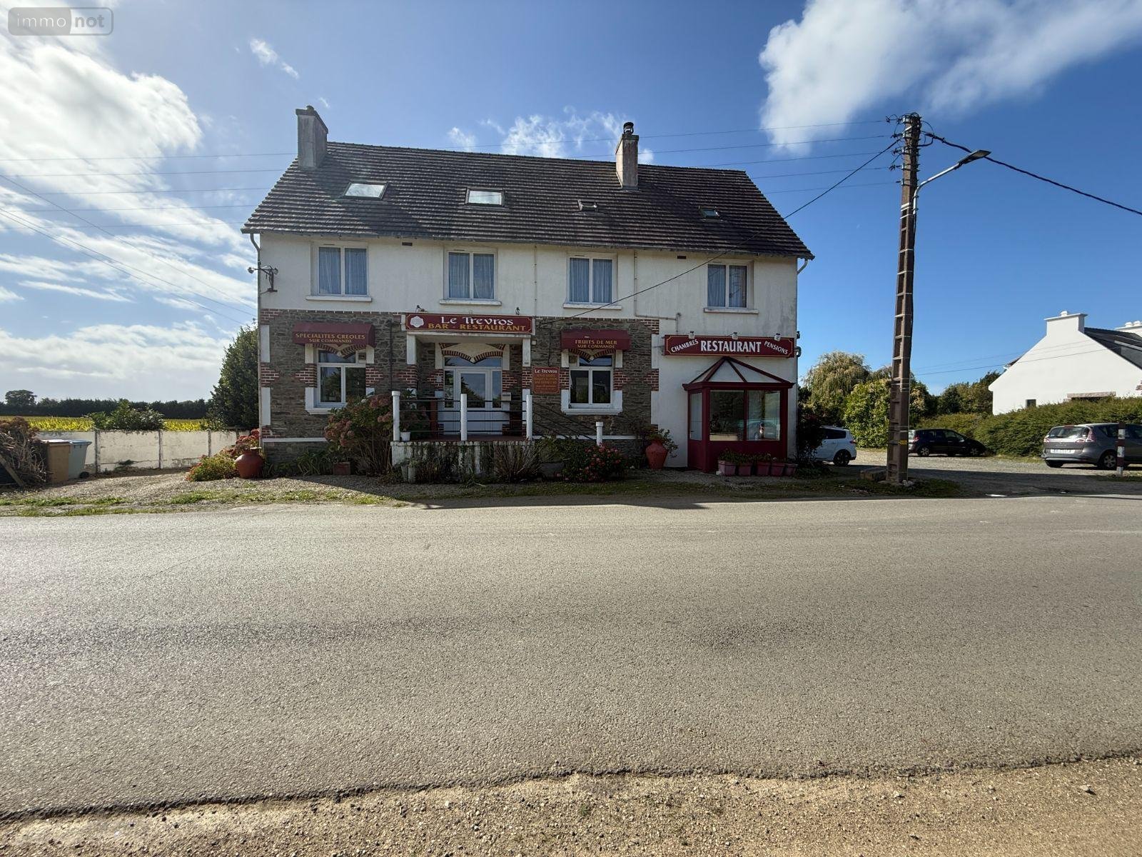 Immeuble a vendre Plestin-les-Grèves 22310 Côtes-d'Armor 276 m2  271700 euros