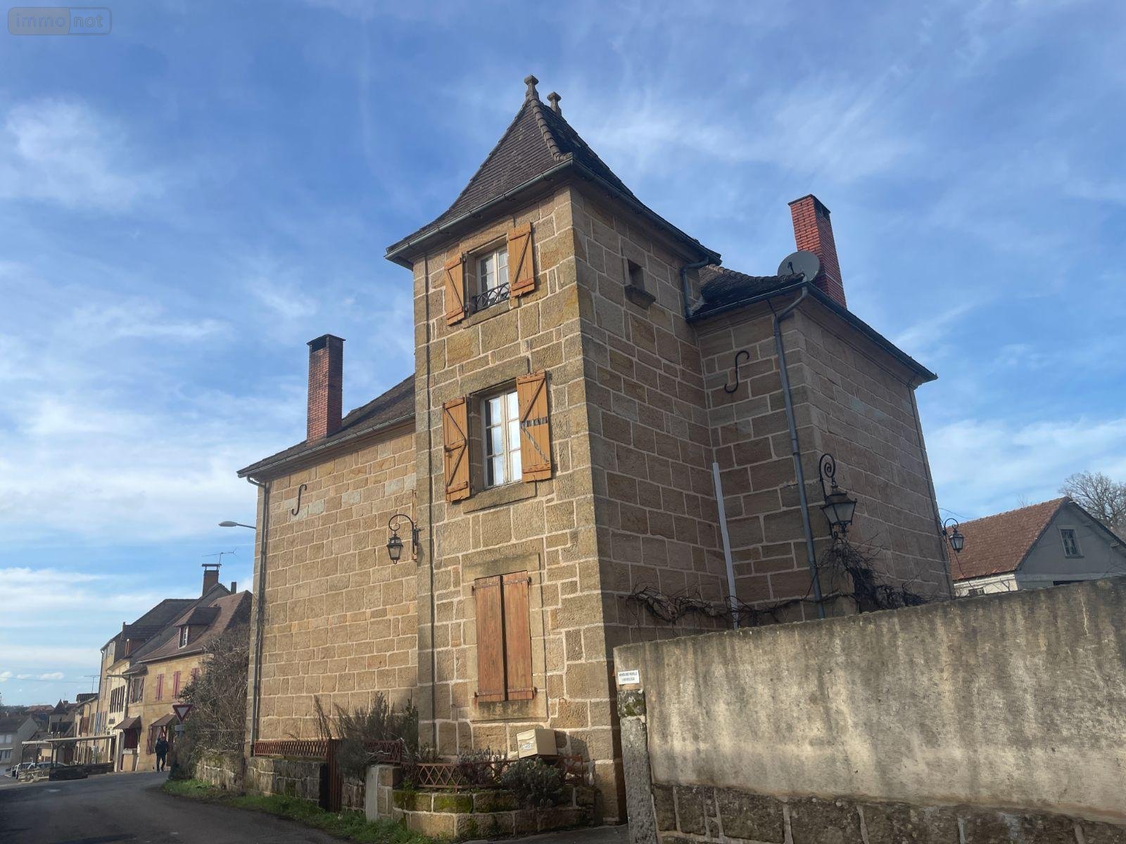 Maison a vendre Lacapelle-Marival 46120 Lot 227 m2 7 pièces 198700 euros